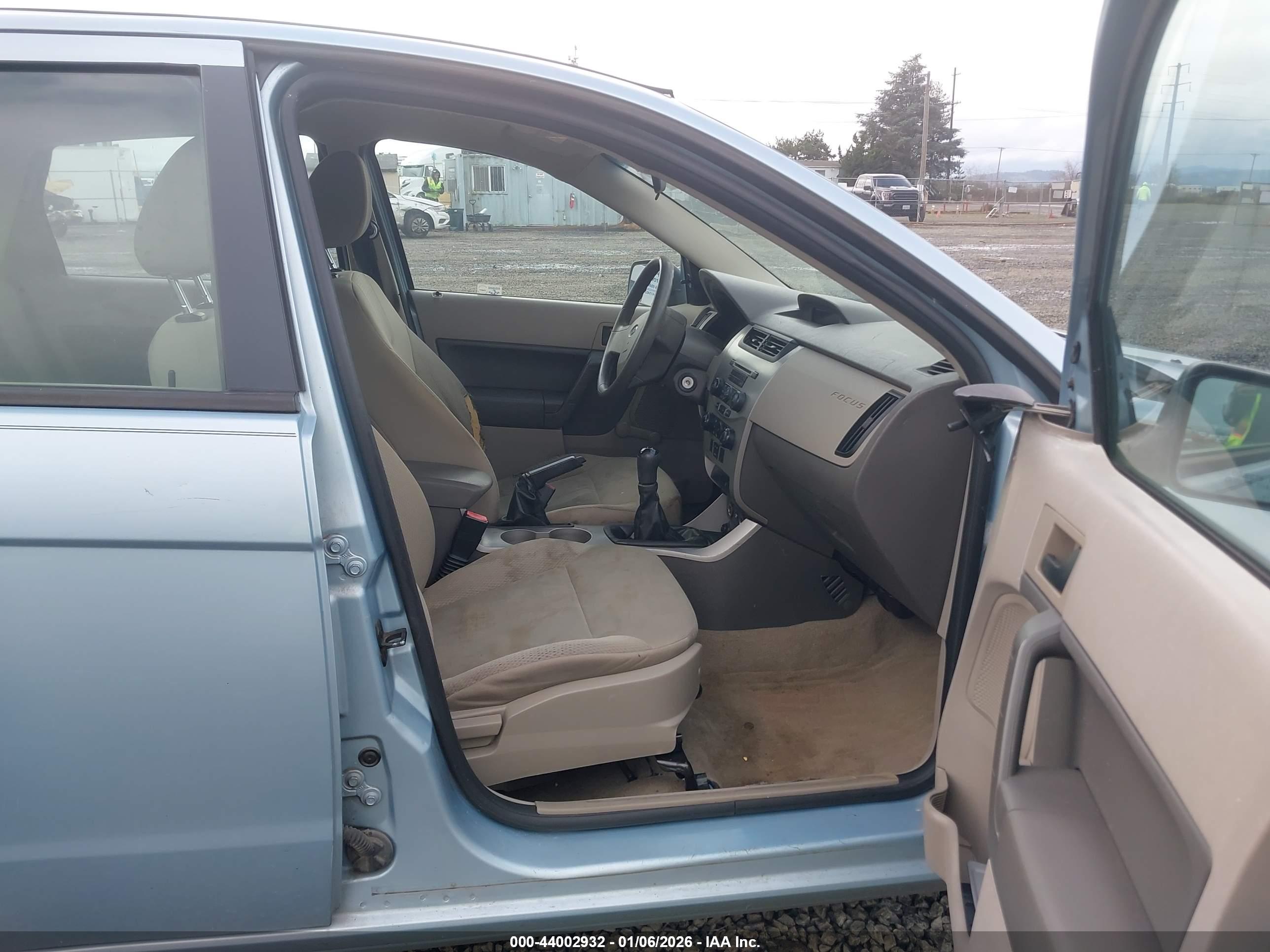 FORD FOCUS image 5