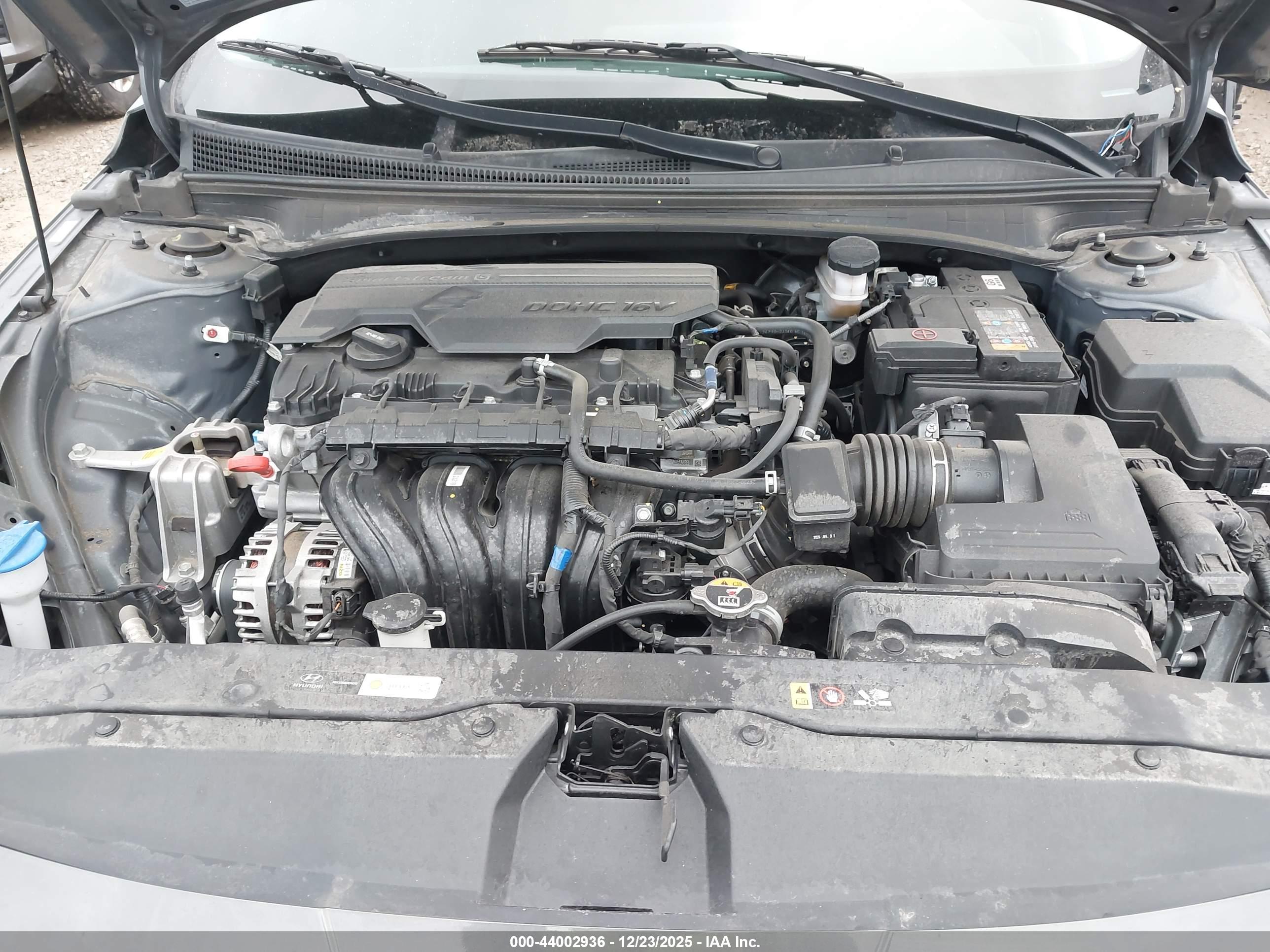HYUNDAI ELANTRA image 10