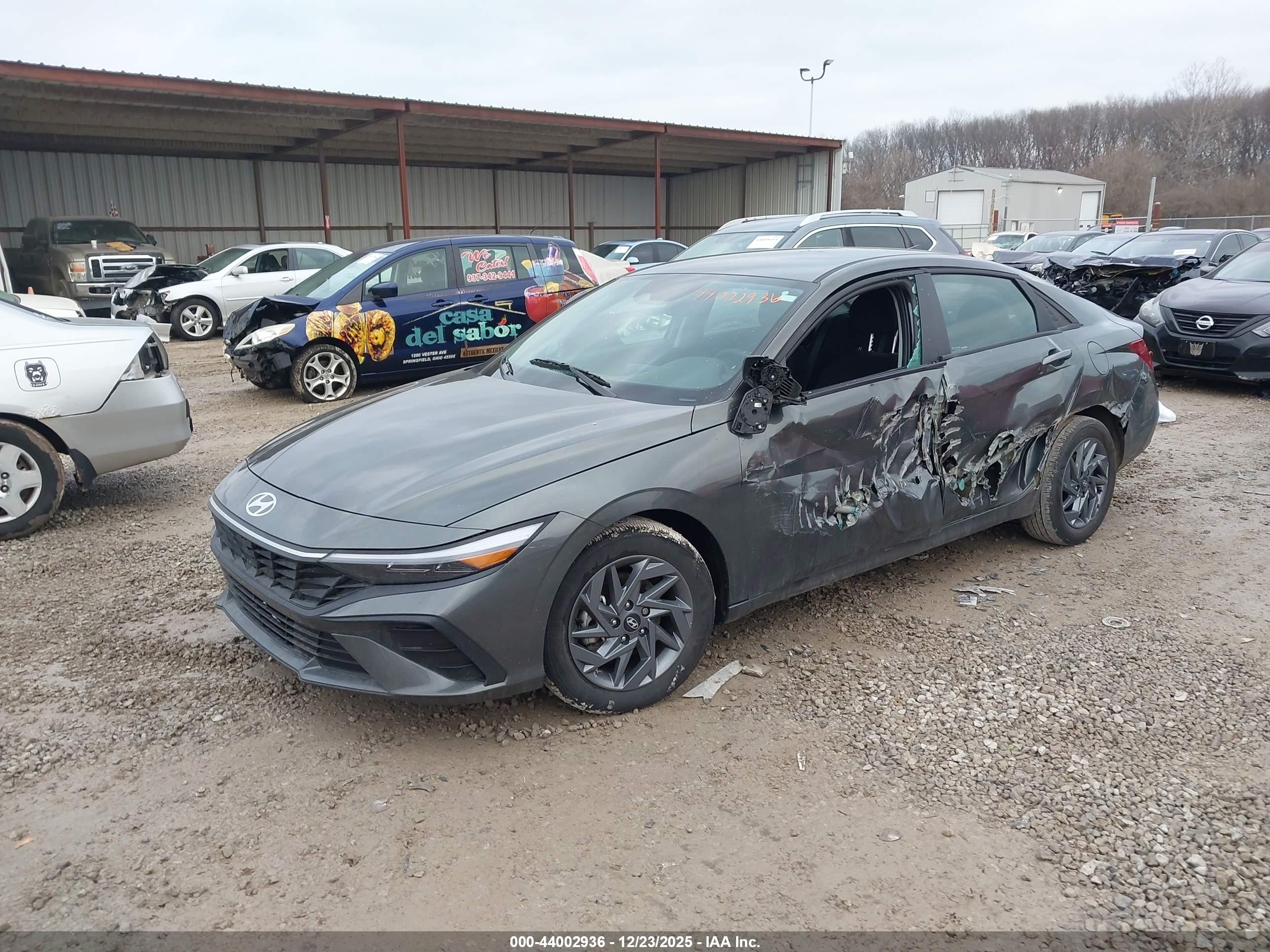 HYUNDAI ELANTRA image 2