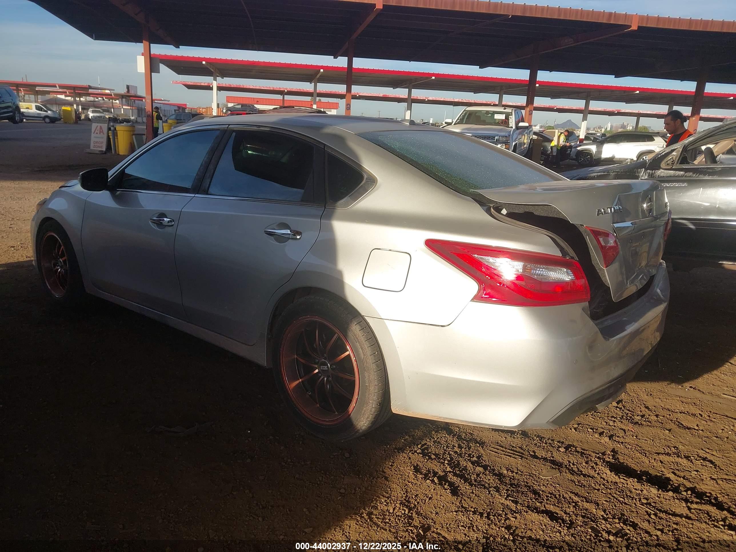 NISSAN ALTIMA image 3