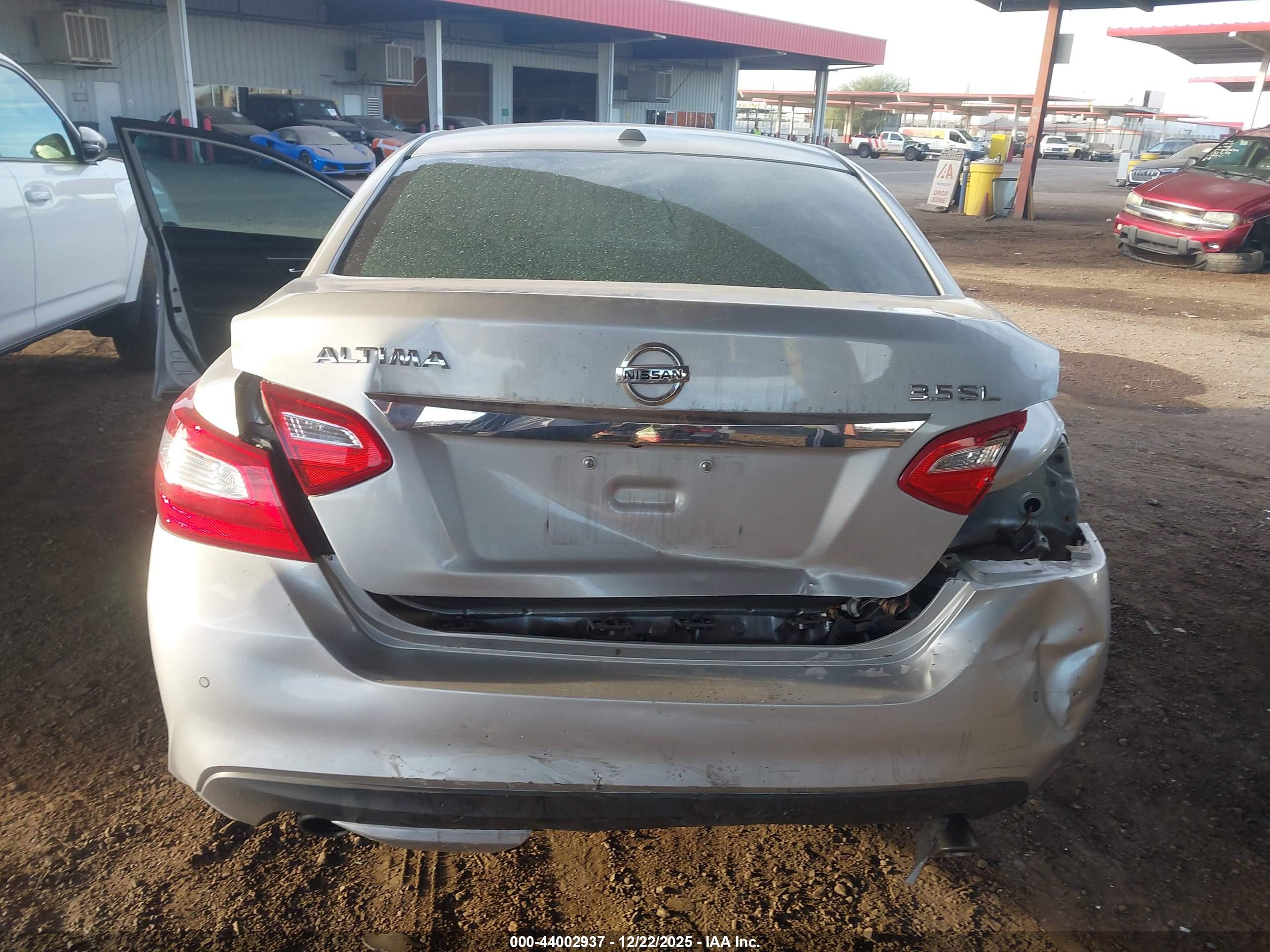 NISSAN ALTIMA image 6