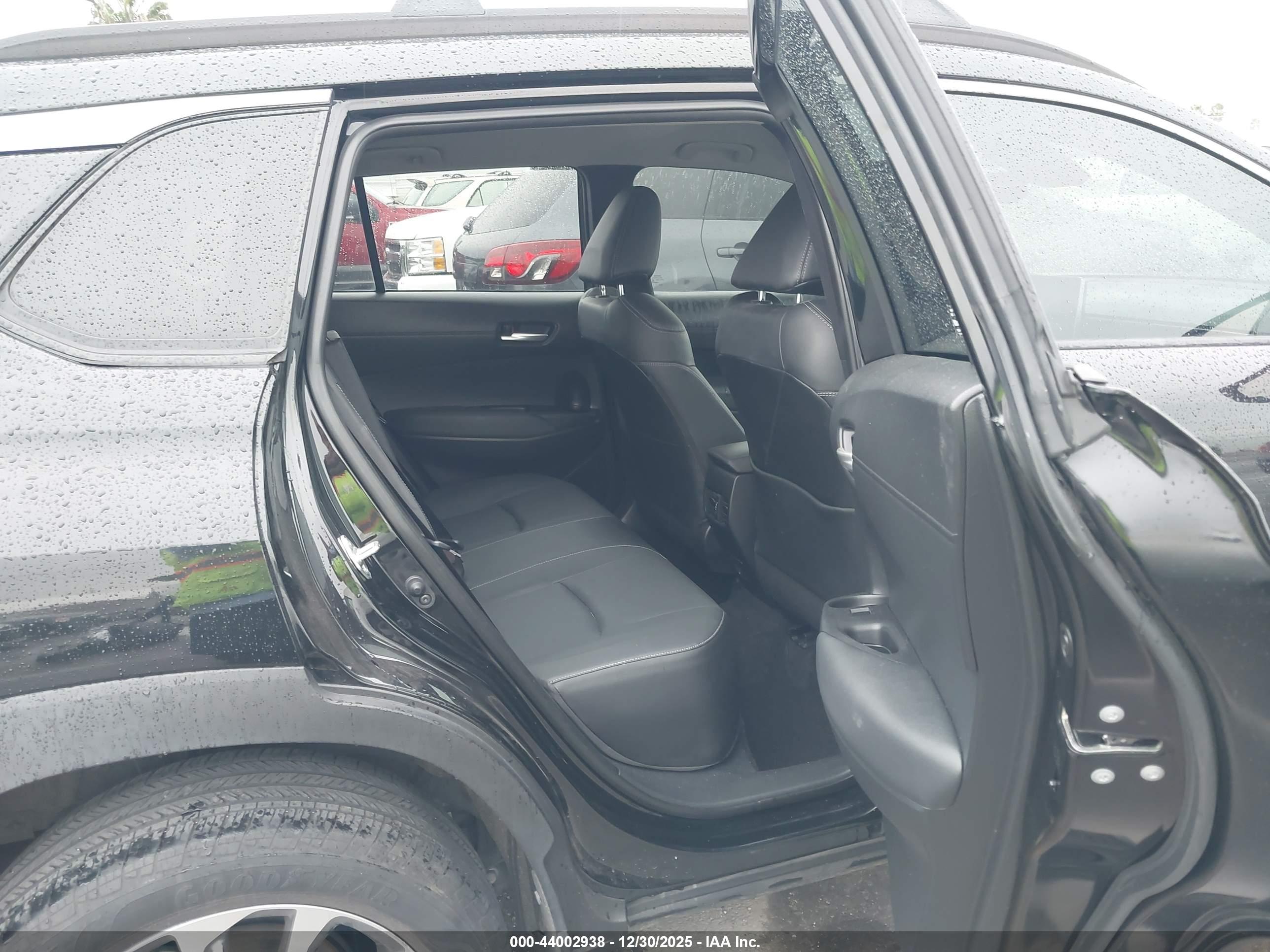 TOYOTA COROLLA image 8