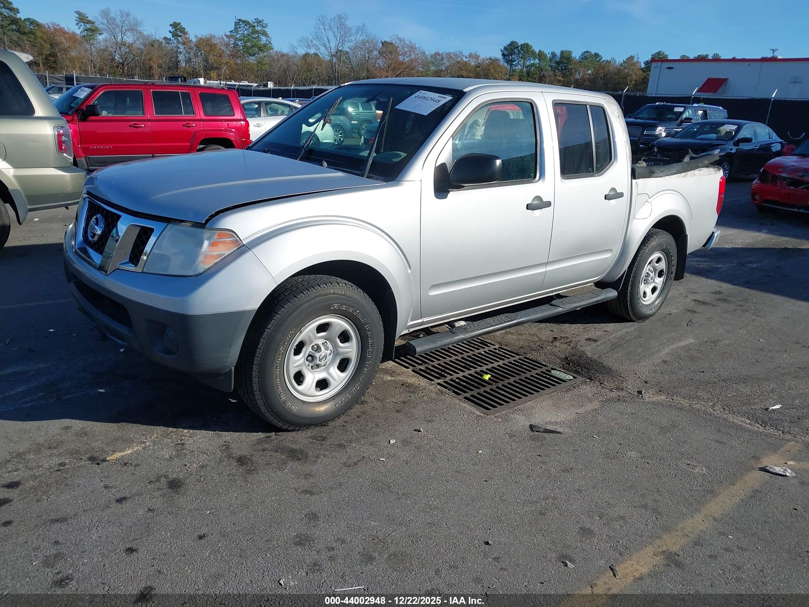 NISSAN FRONTIER image 2