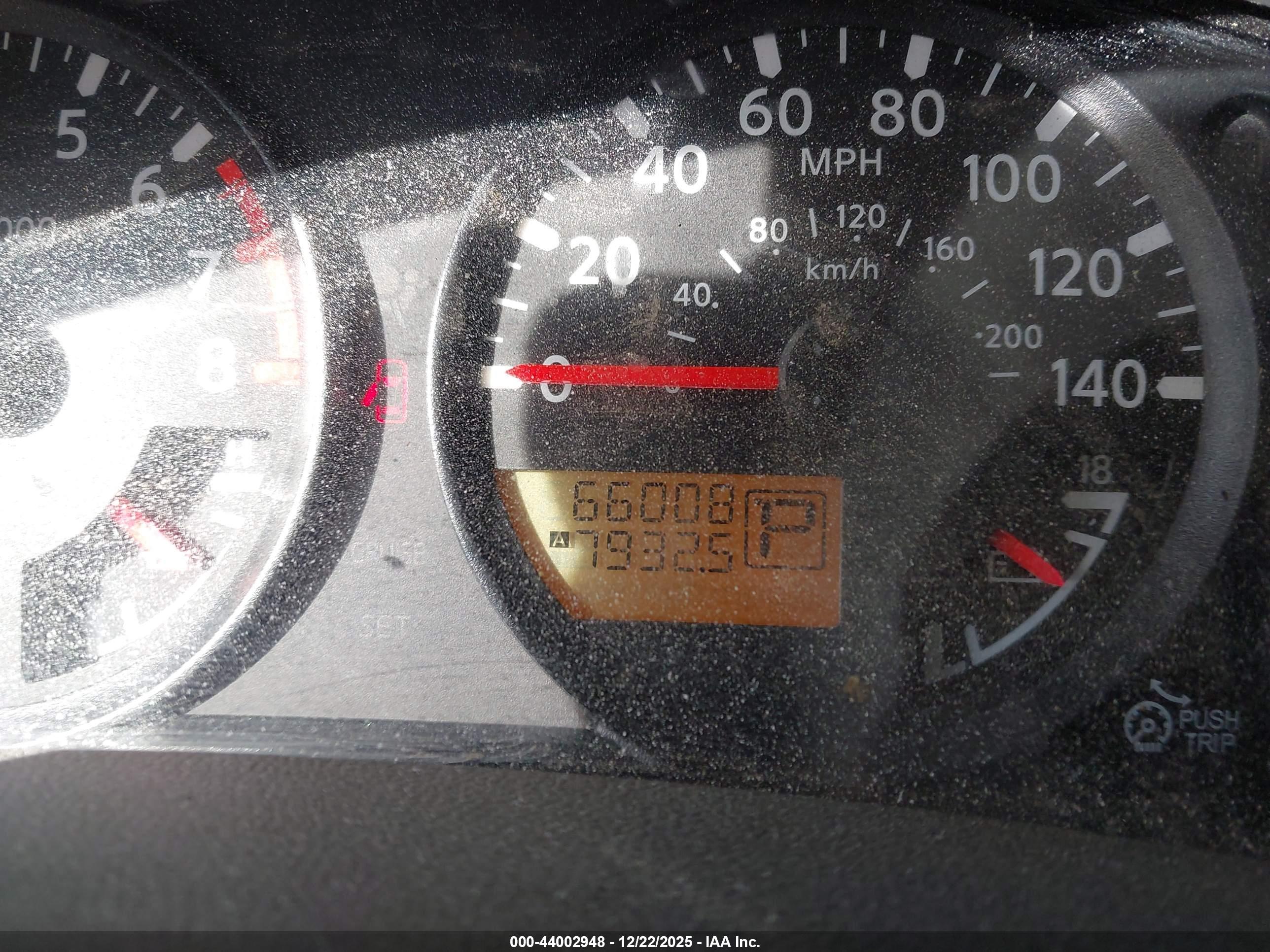 NISSAN FRONTIER image 7
