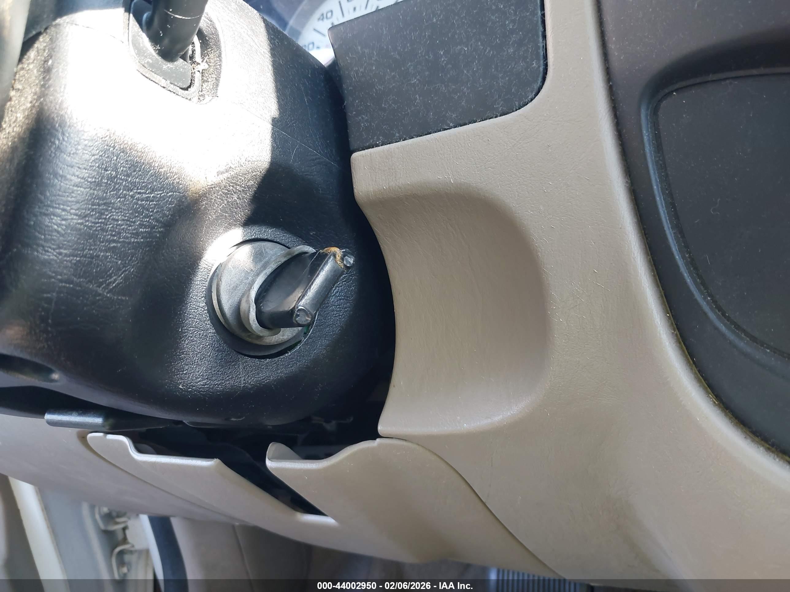 FORD ESCAPE image 11