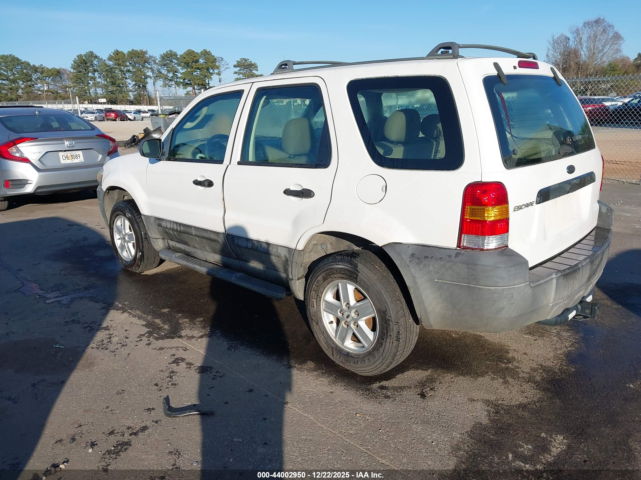 FORD ESCAPE image 3