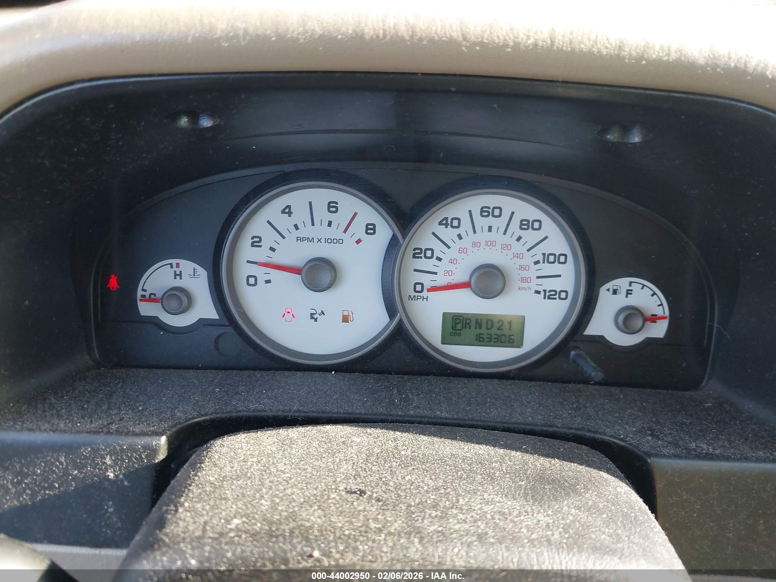 FORD ESCAPE image 7