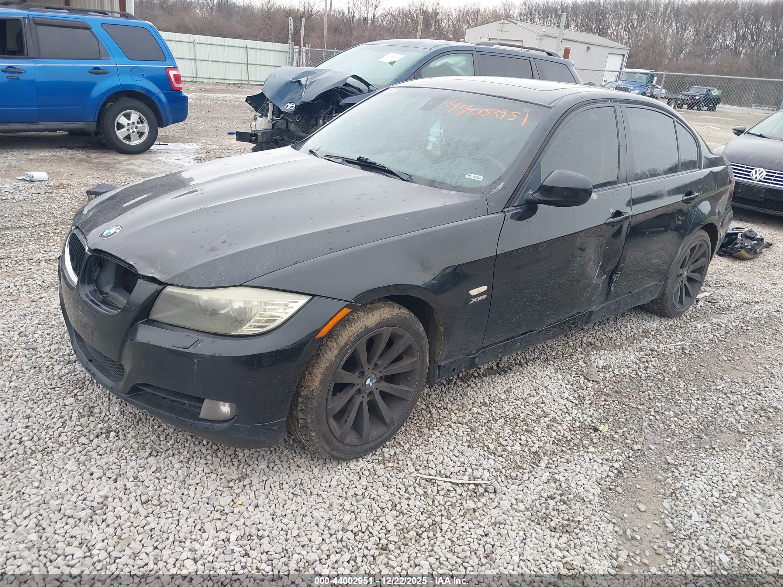 BMW 328I image 2