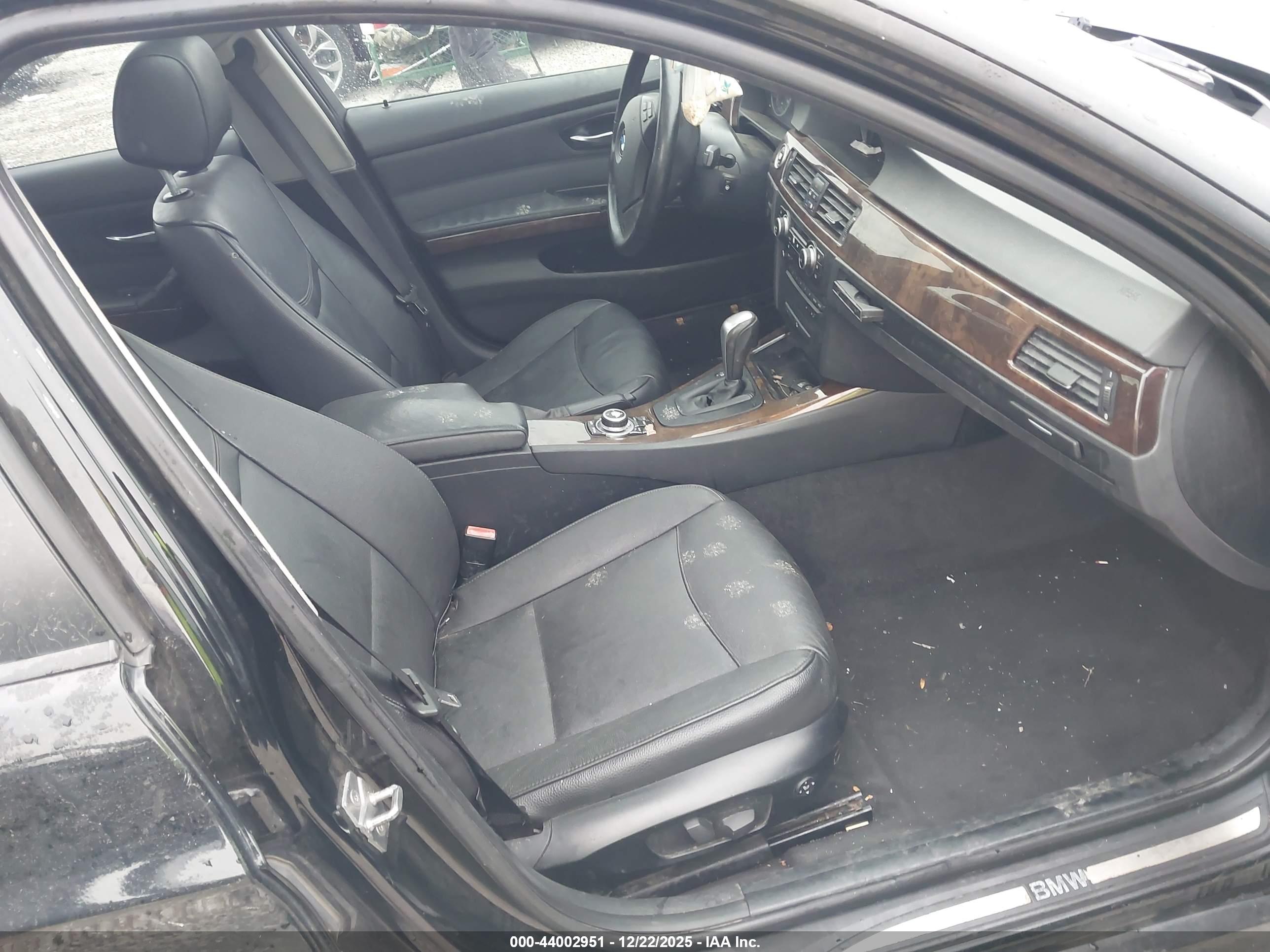 BMW 328I image 5
