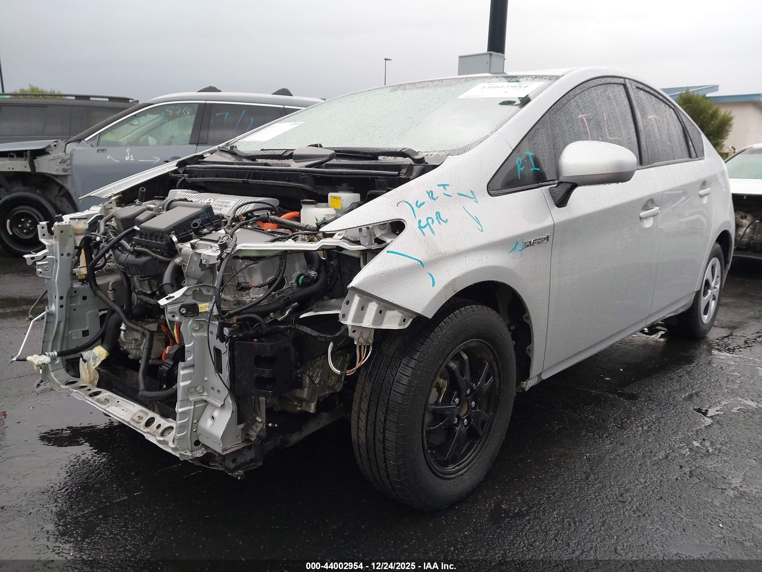 TOYOTA PRIUS image 2