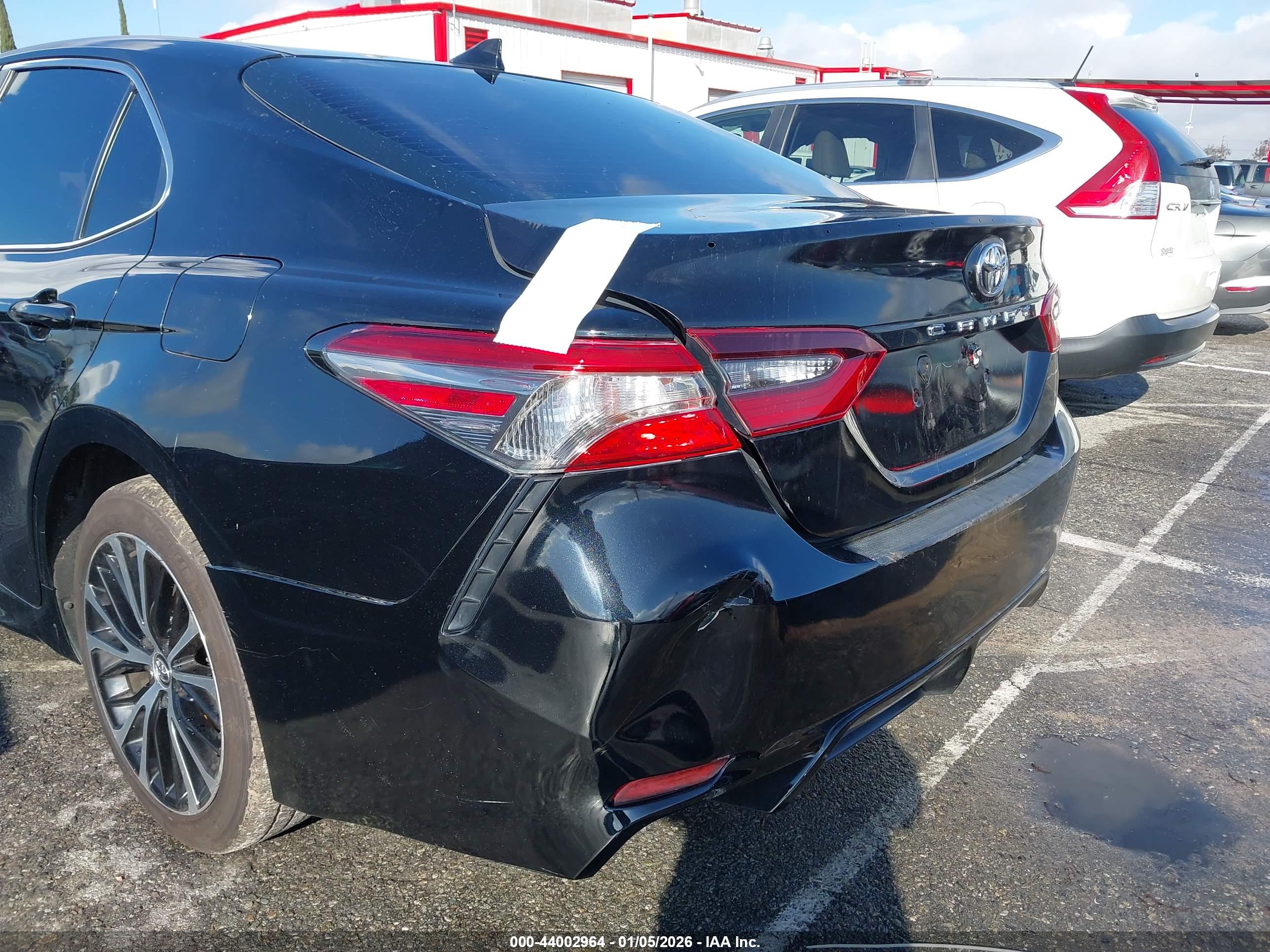 TOYOTA CAMRY image 6