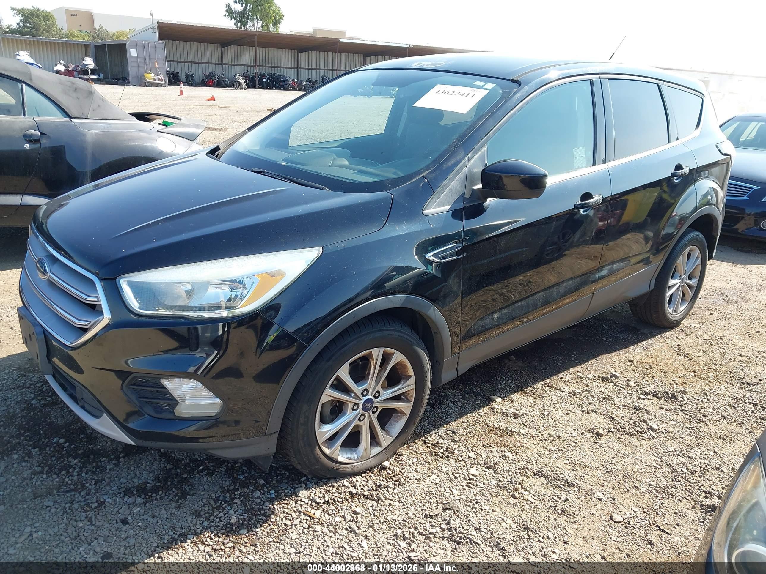 FORD ESCAPE image 2