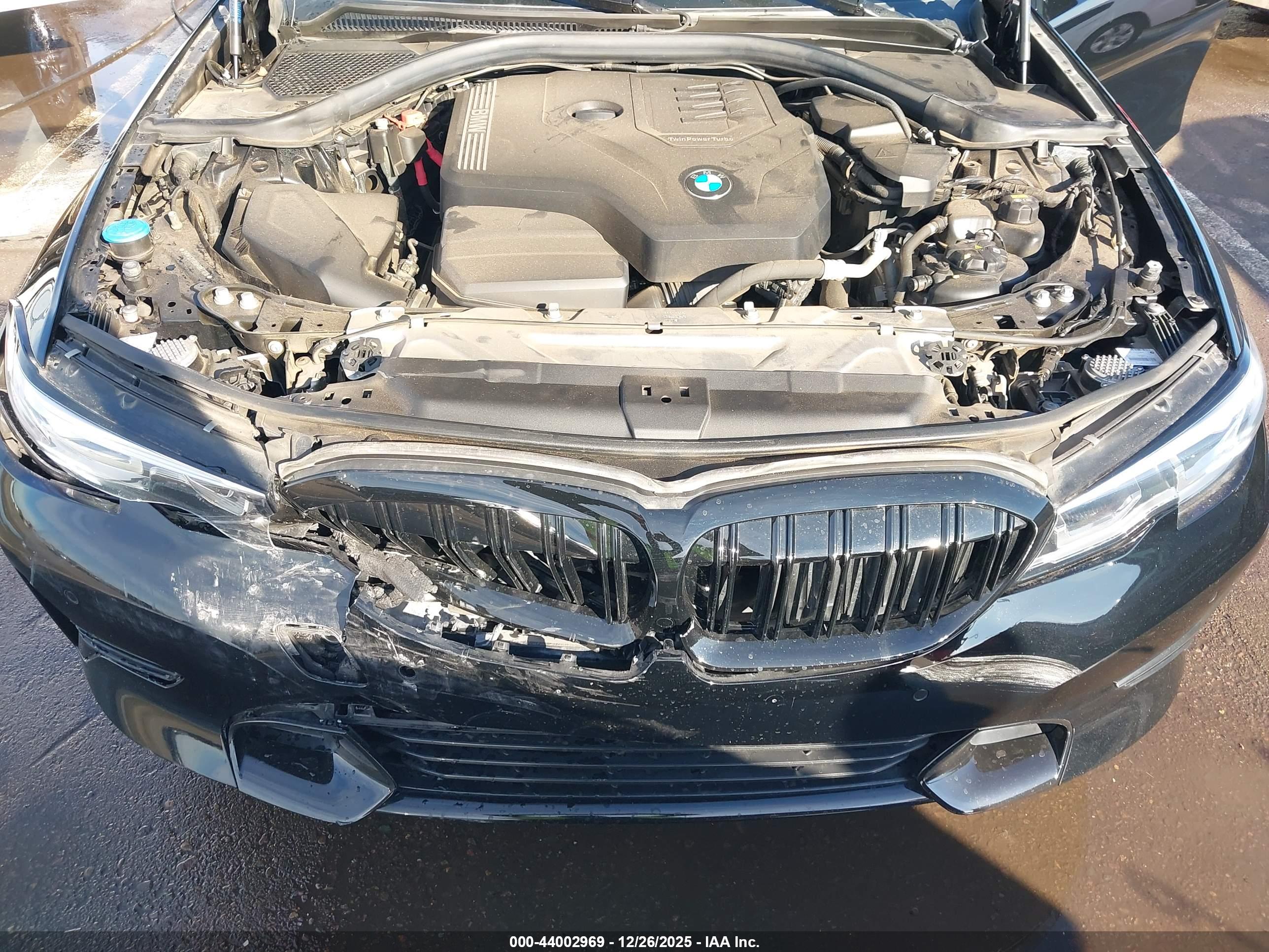 BMW 330I image 10