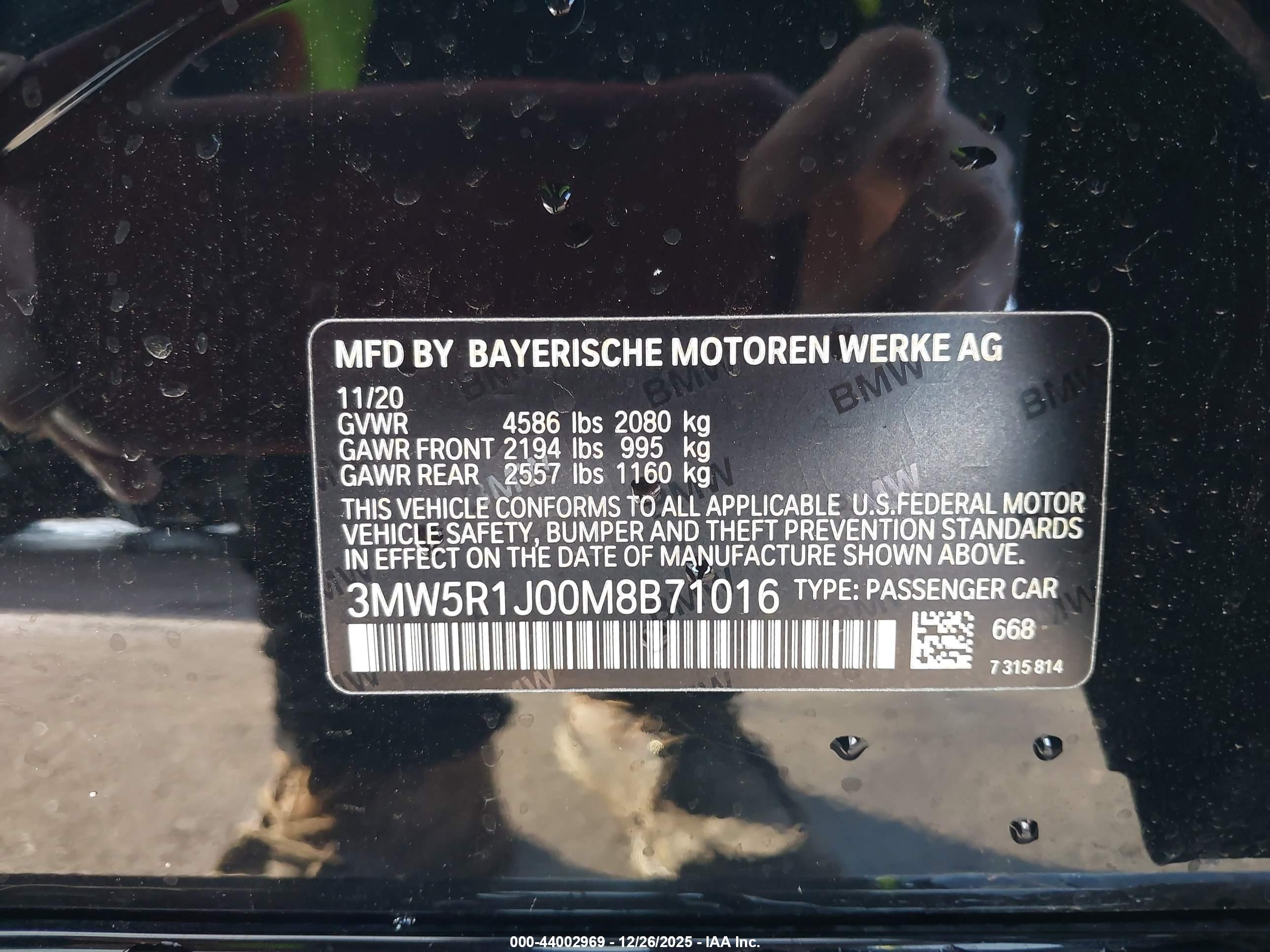 BMW 330I image 9