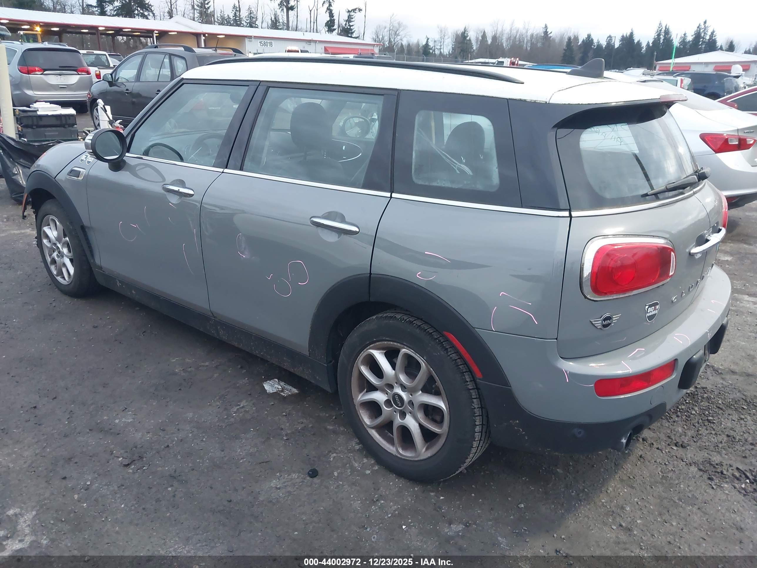 MINI CLUBMAN image 3