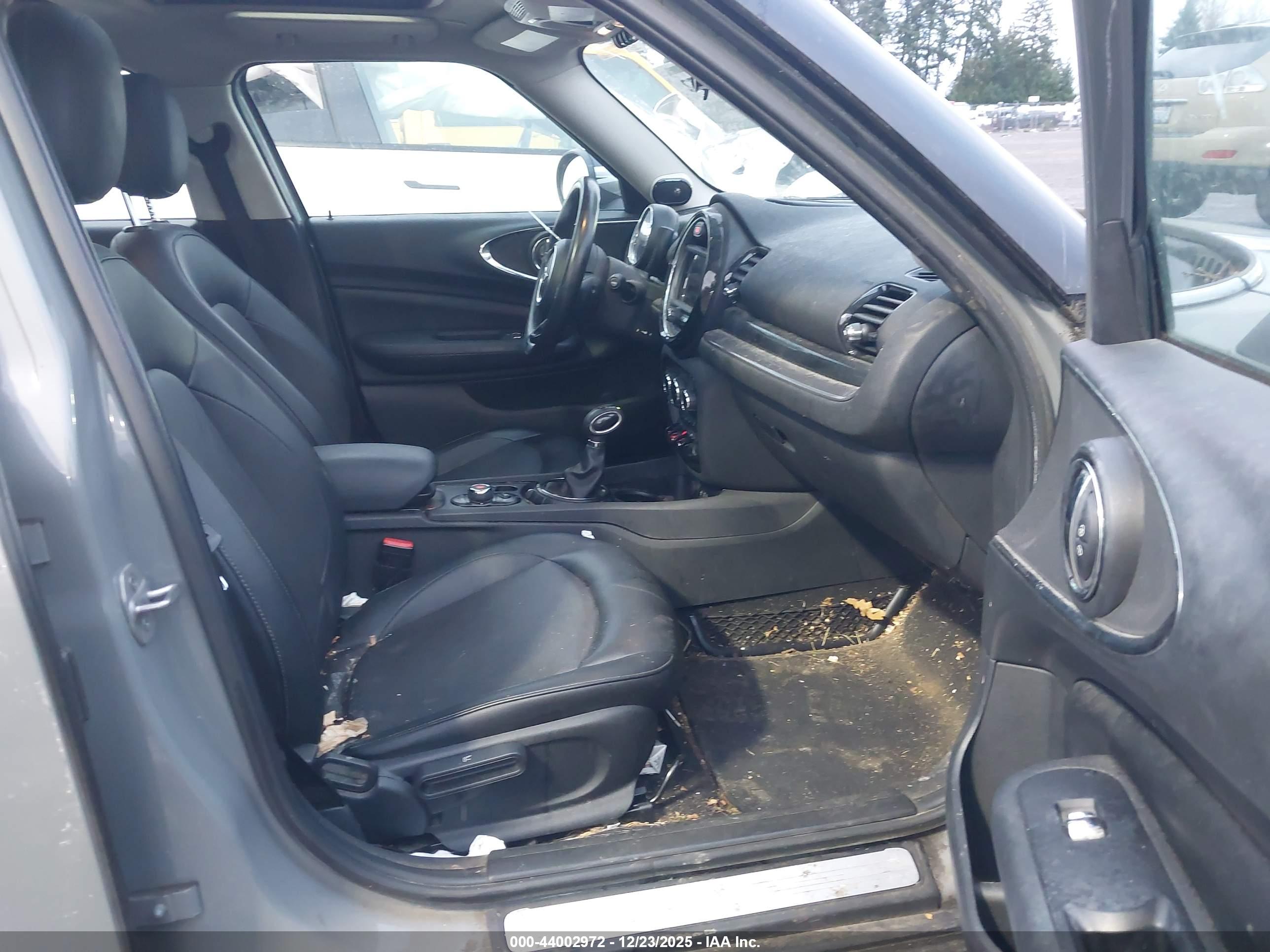 MINI CLUBMAN image 5