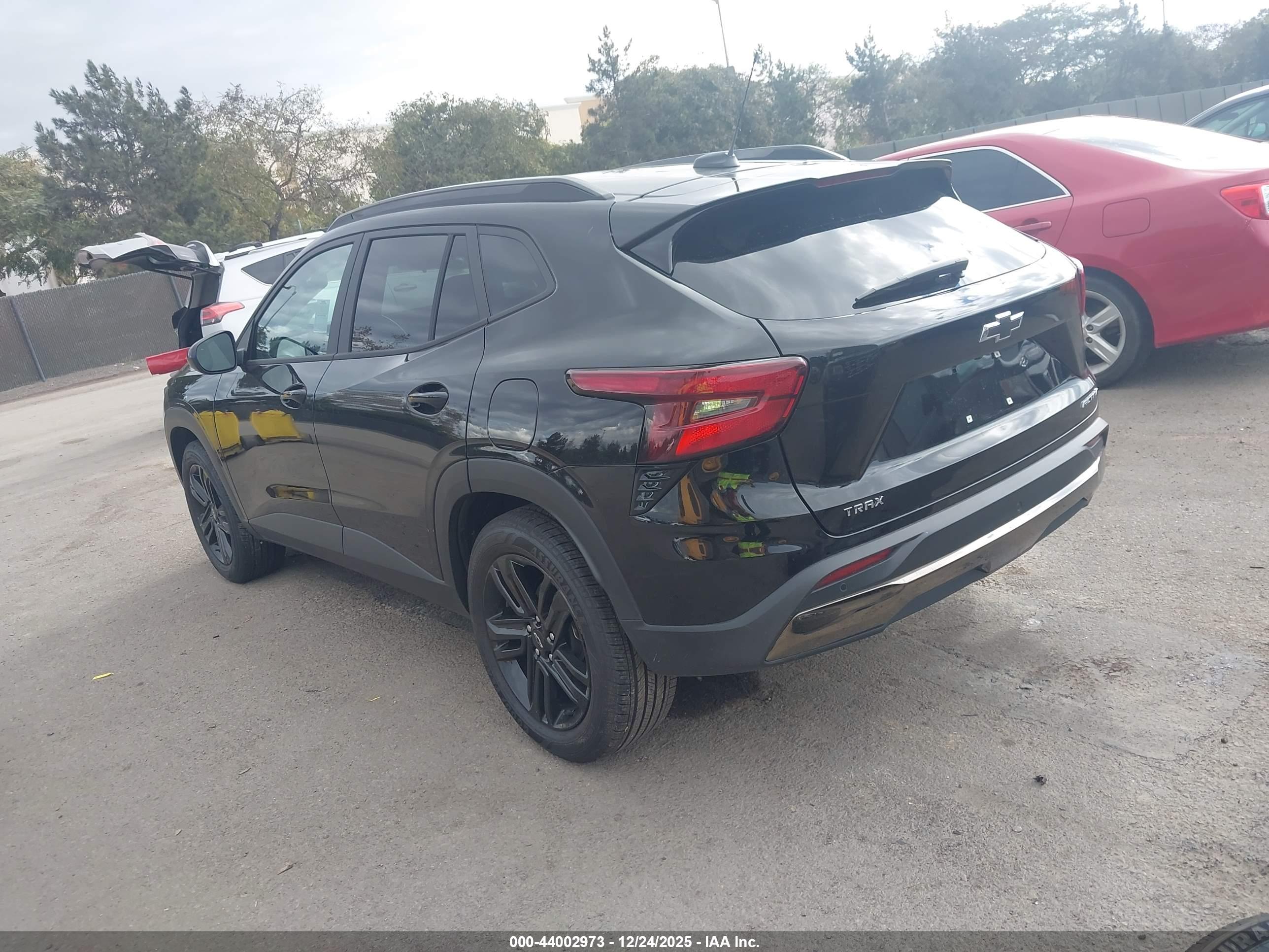 CHEVROLET TRAX image 3