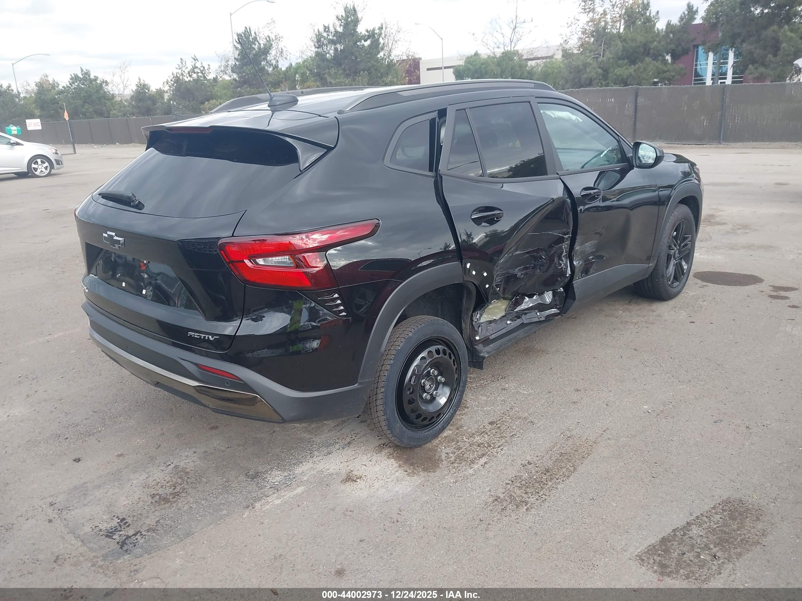 CHEVROLET TRAX image 4