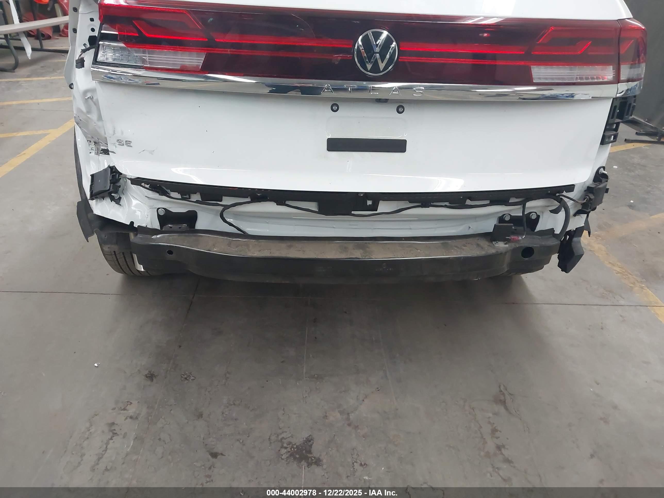 VOLKSWAGEN ATLAS image 6