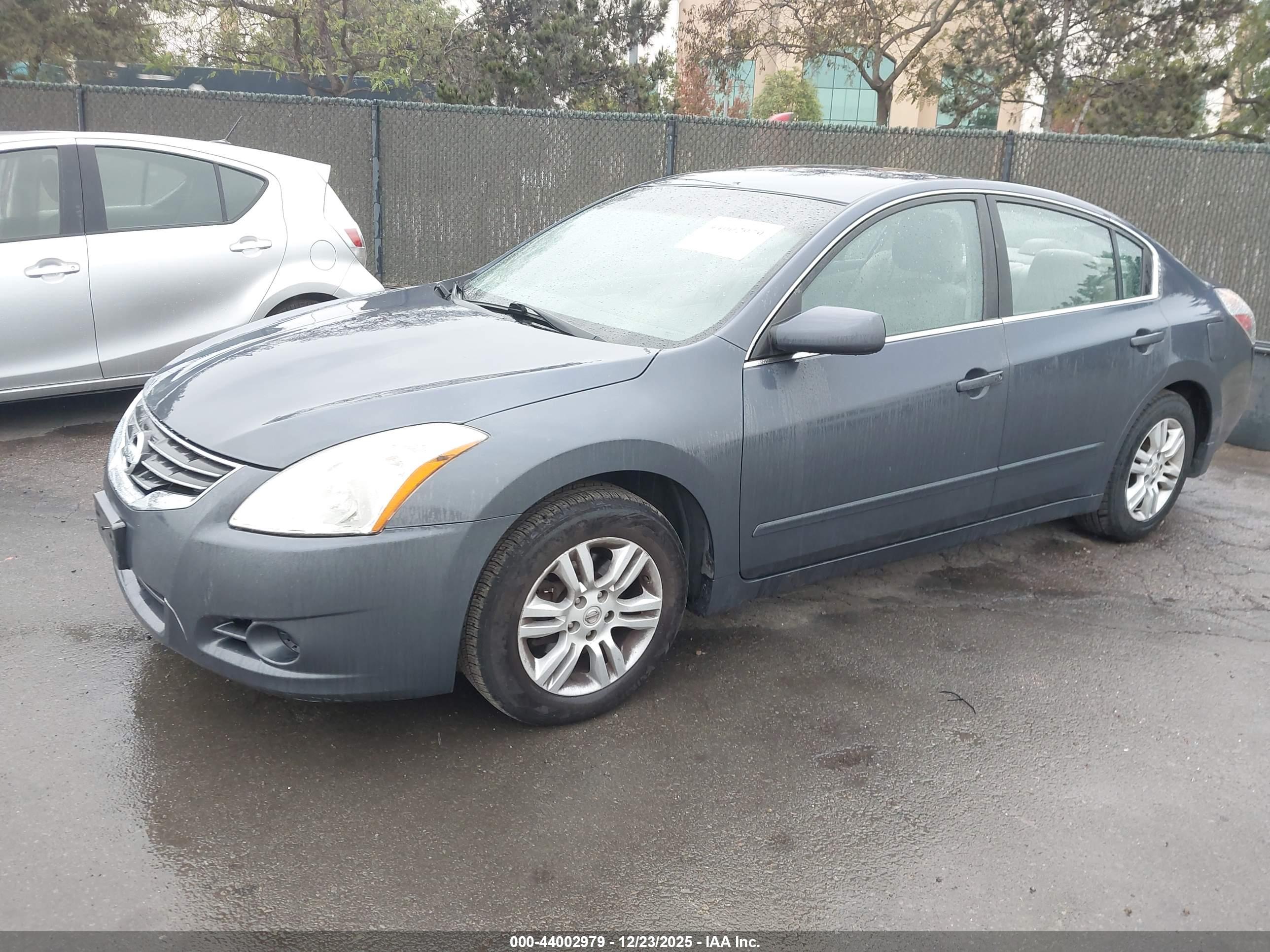 NISSAN ALTIMA image 2