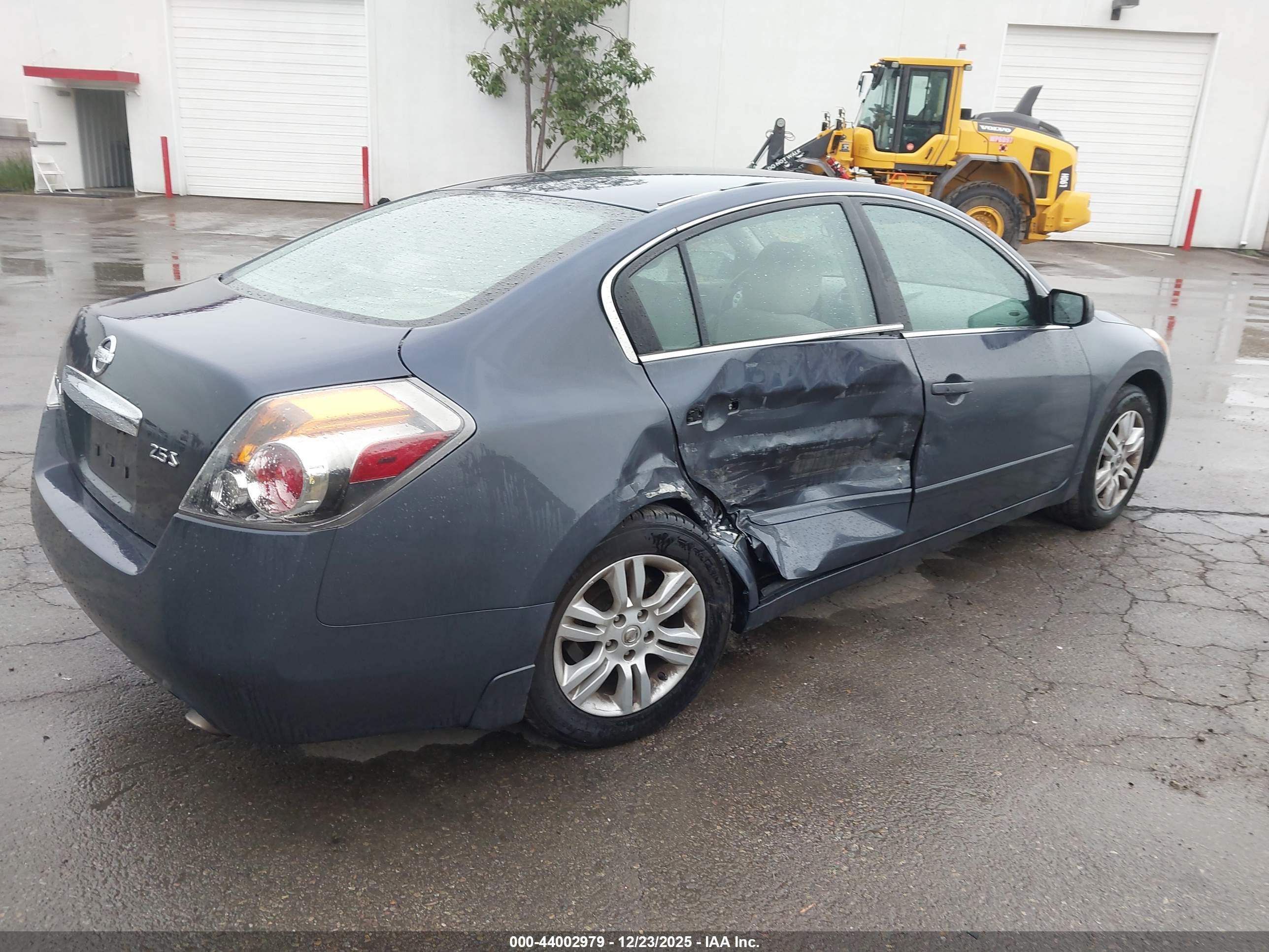 NISSAN ALTIMA image 4