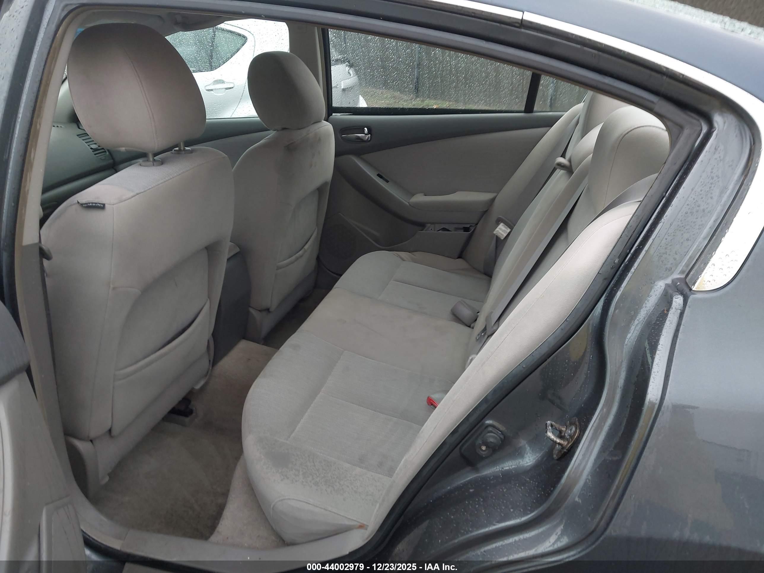 NISSAN ALTIMA image 8