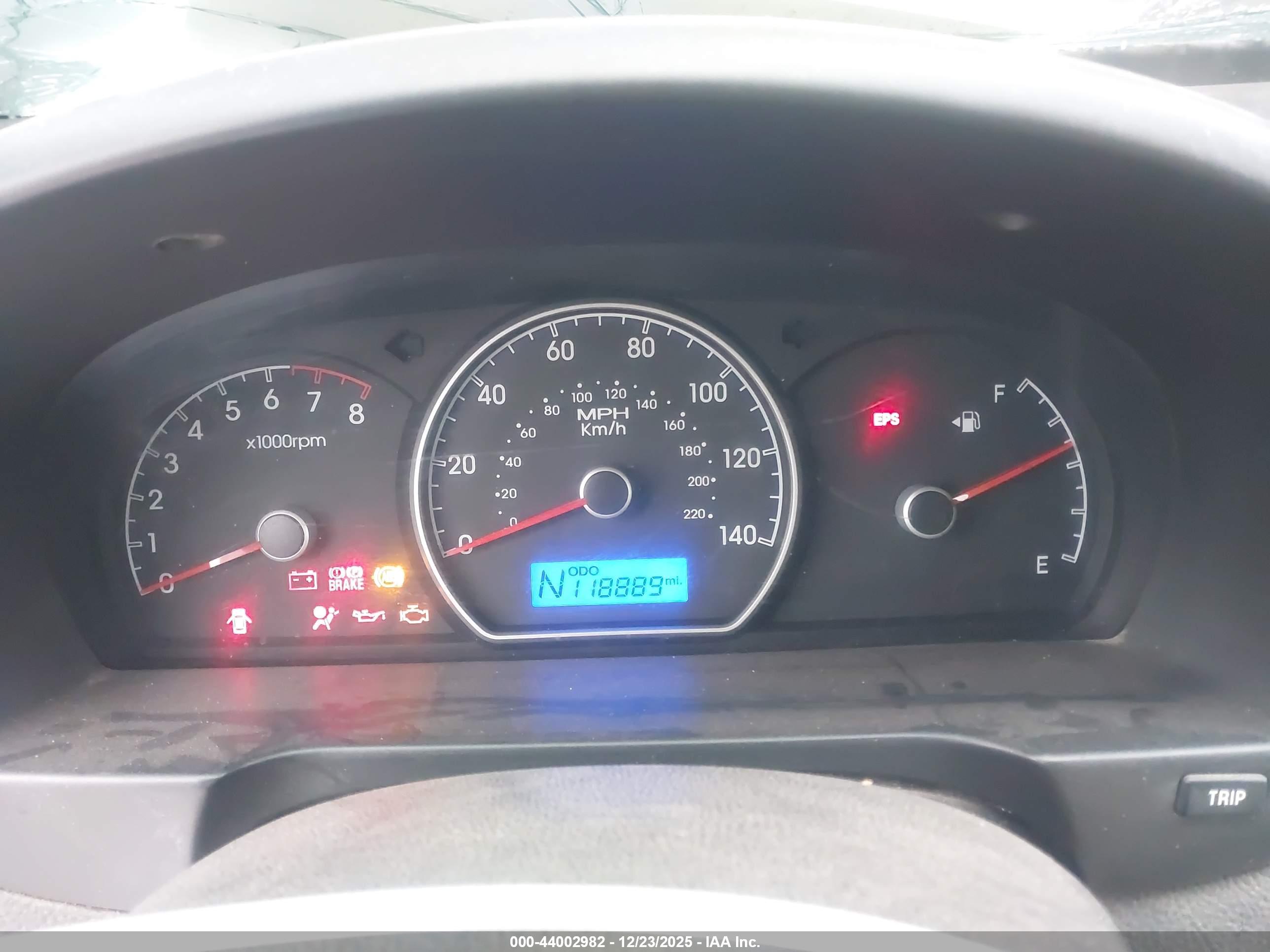 HYUNDAI ELANTRA image 7