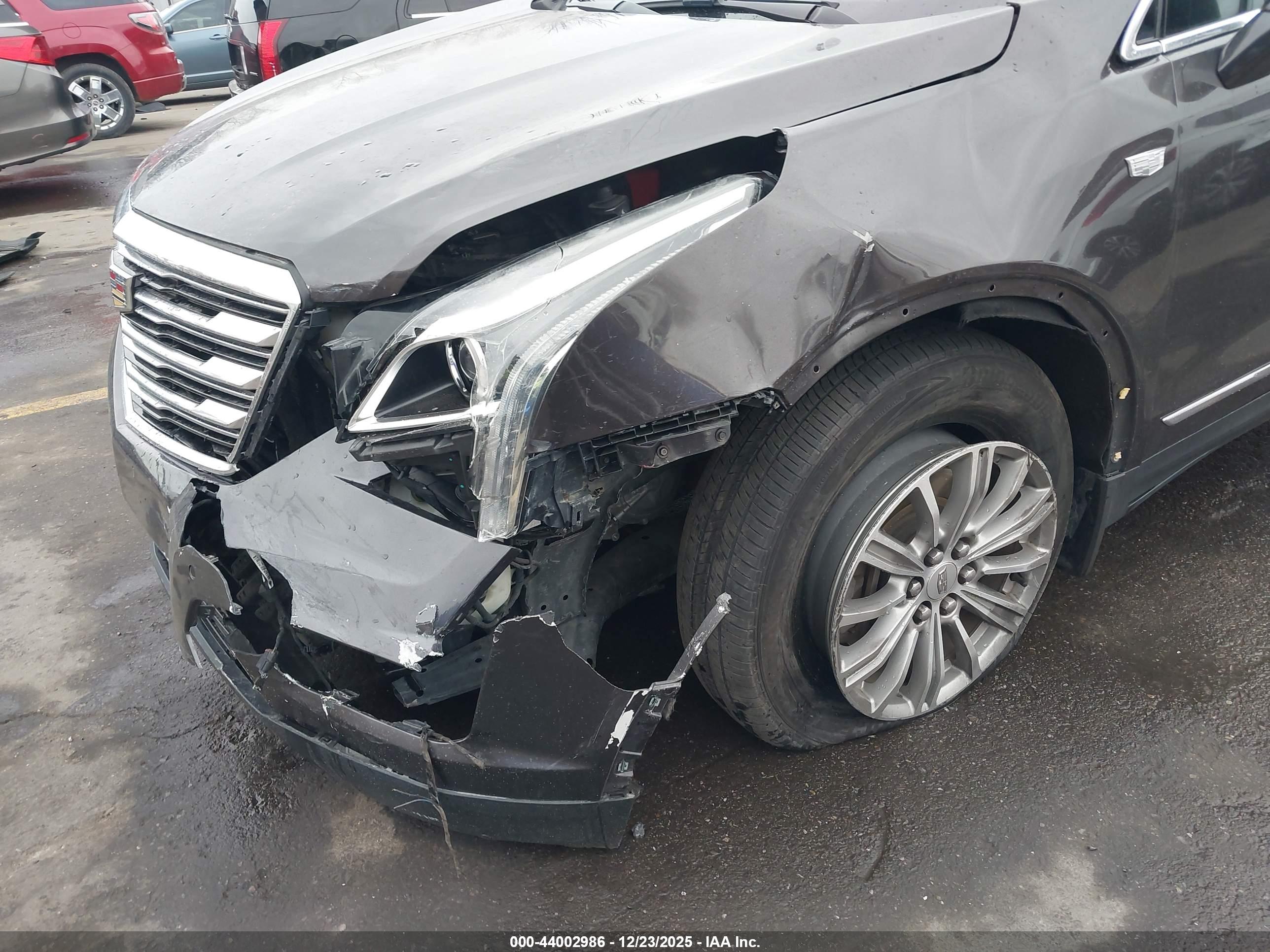 CADILLAC XT5 image 6