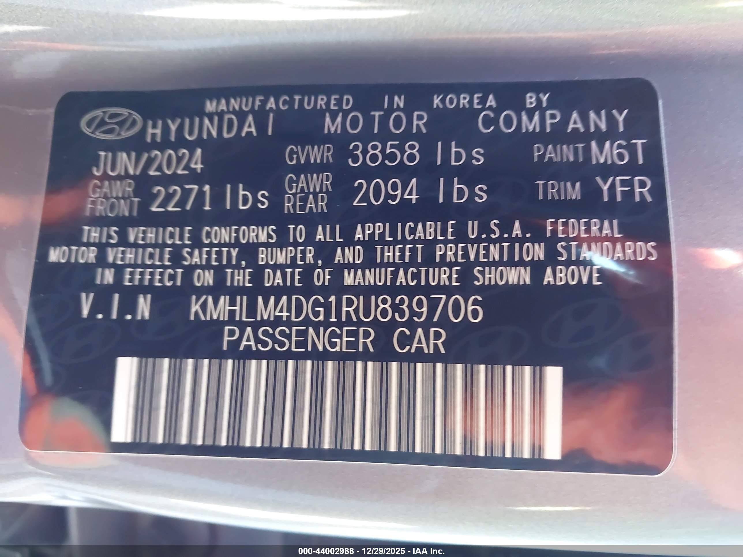 HYUNDAI ELANTRA image 9