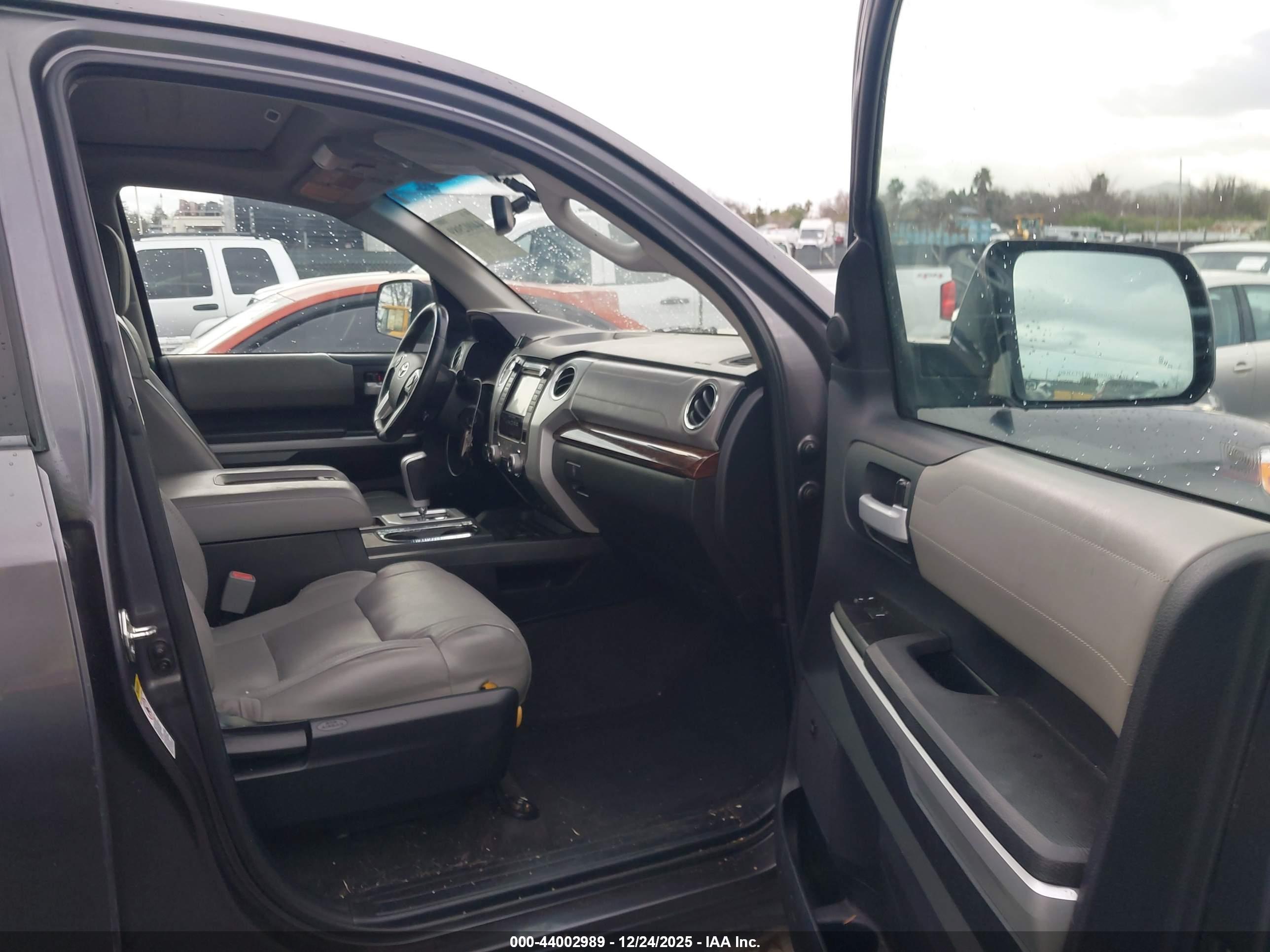 TOYOTA TUNDRA image 5