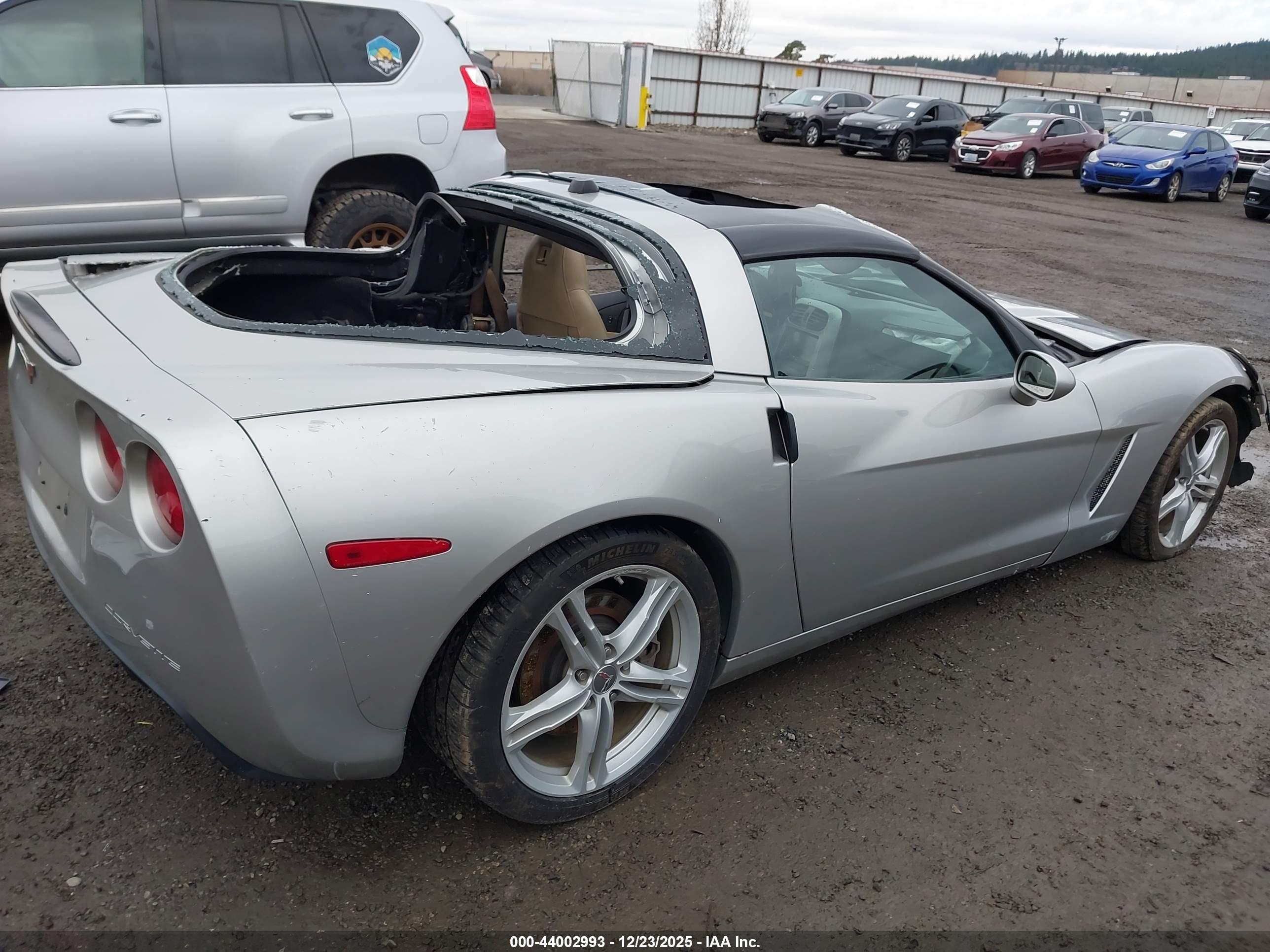 CHEVROLET CORVETTE image 4