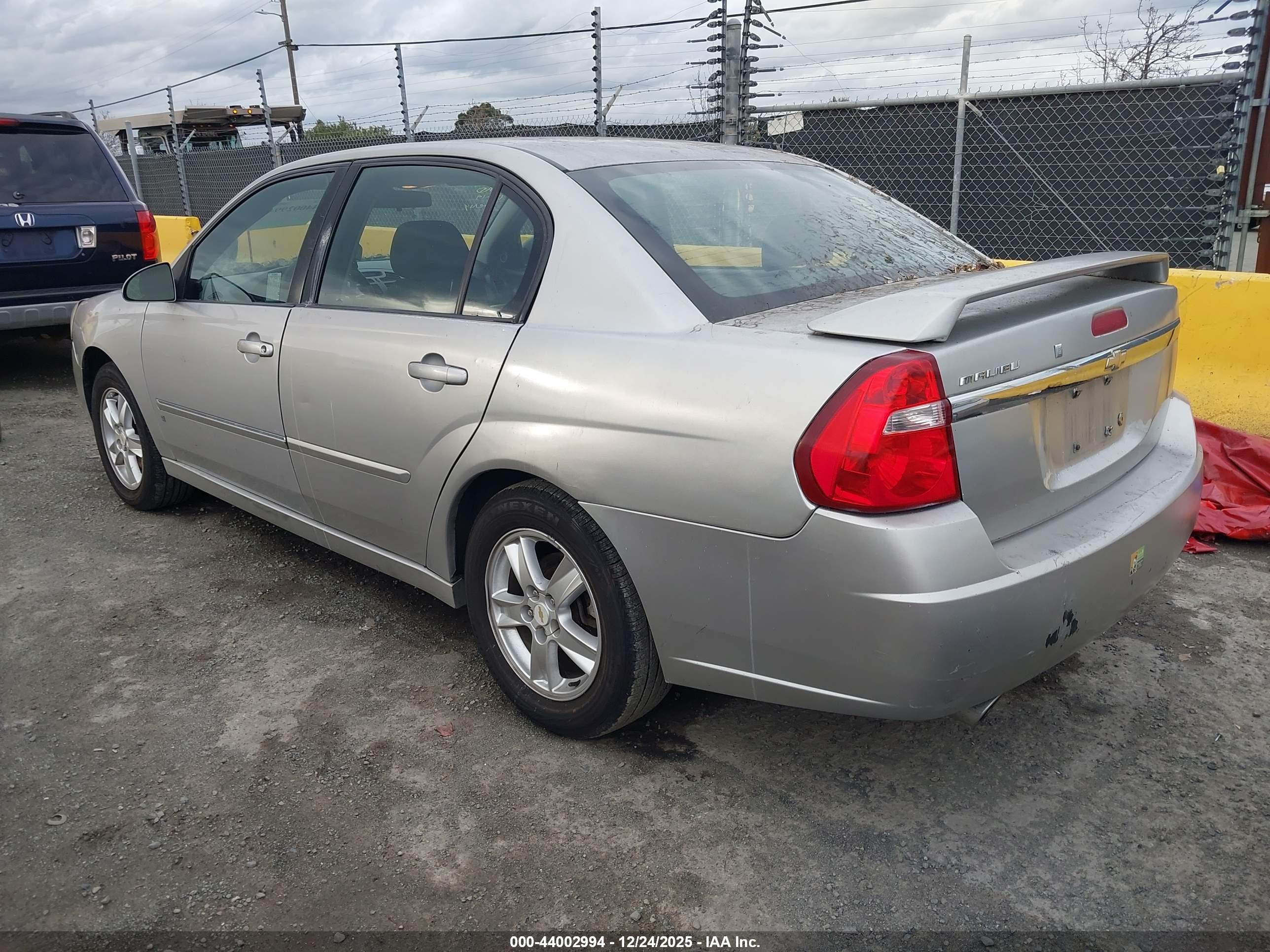 CHEVROLET MALIBU image 3
