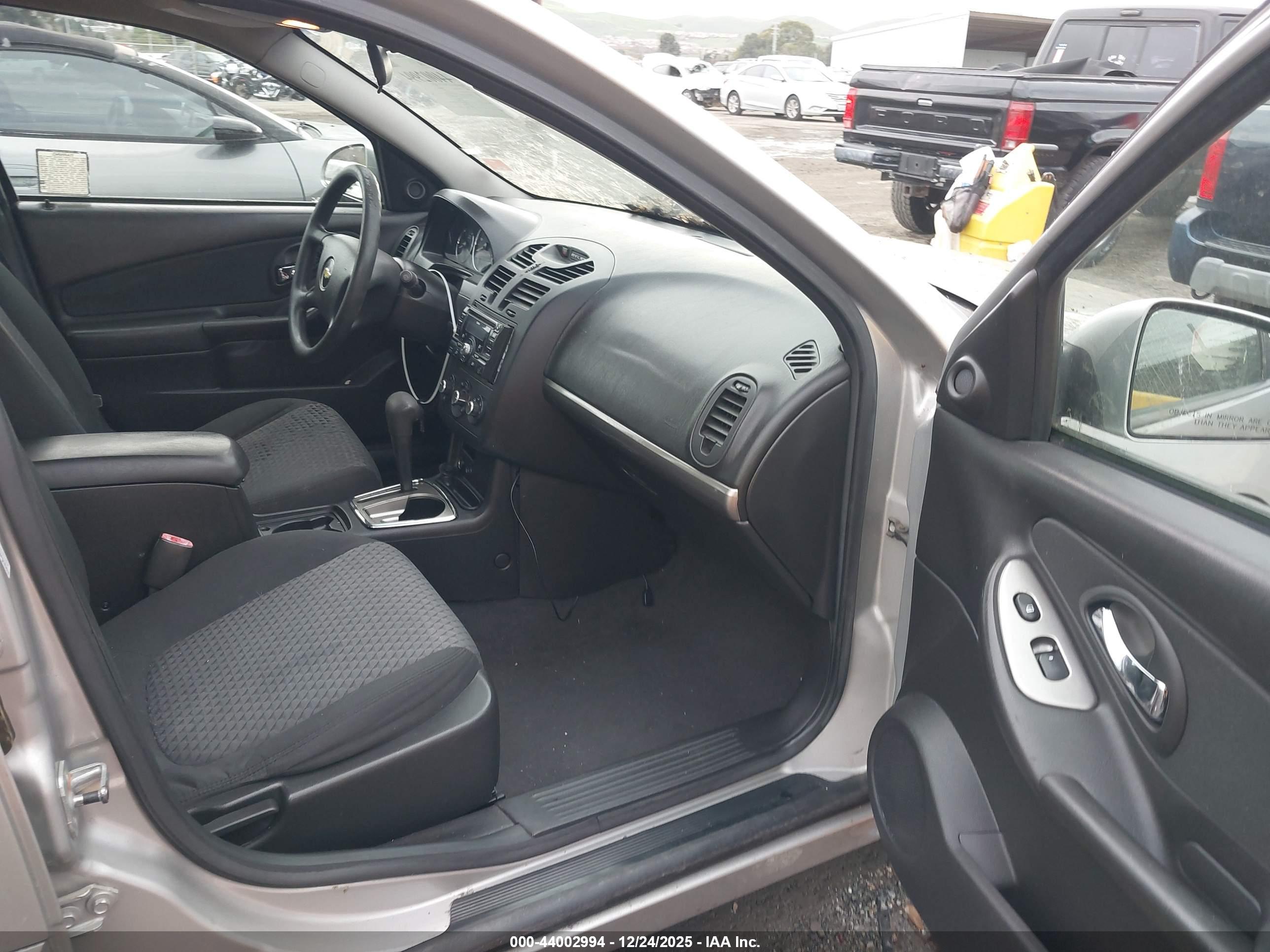 CHEVROLET MALIBU image 5