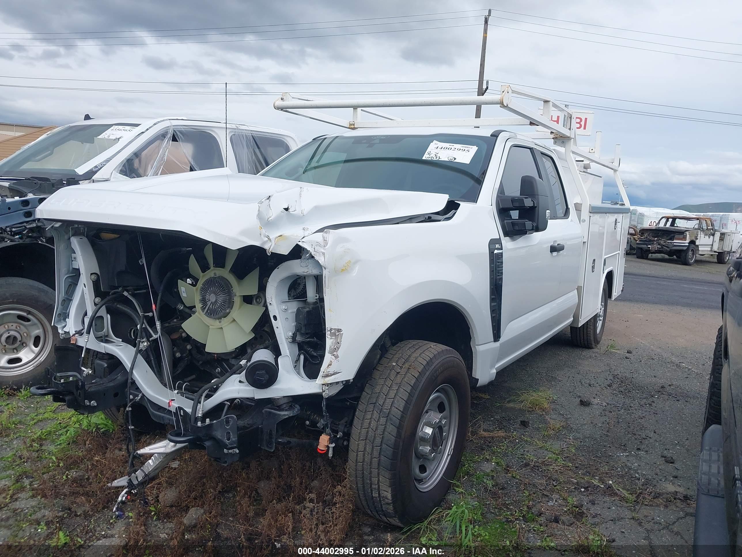 FORD F-250 image 2