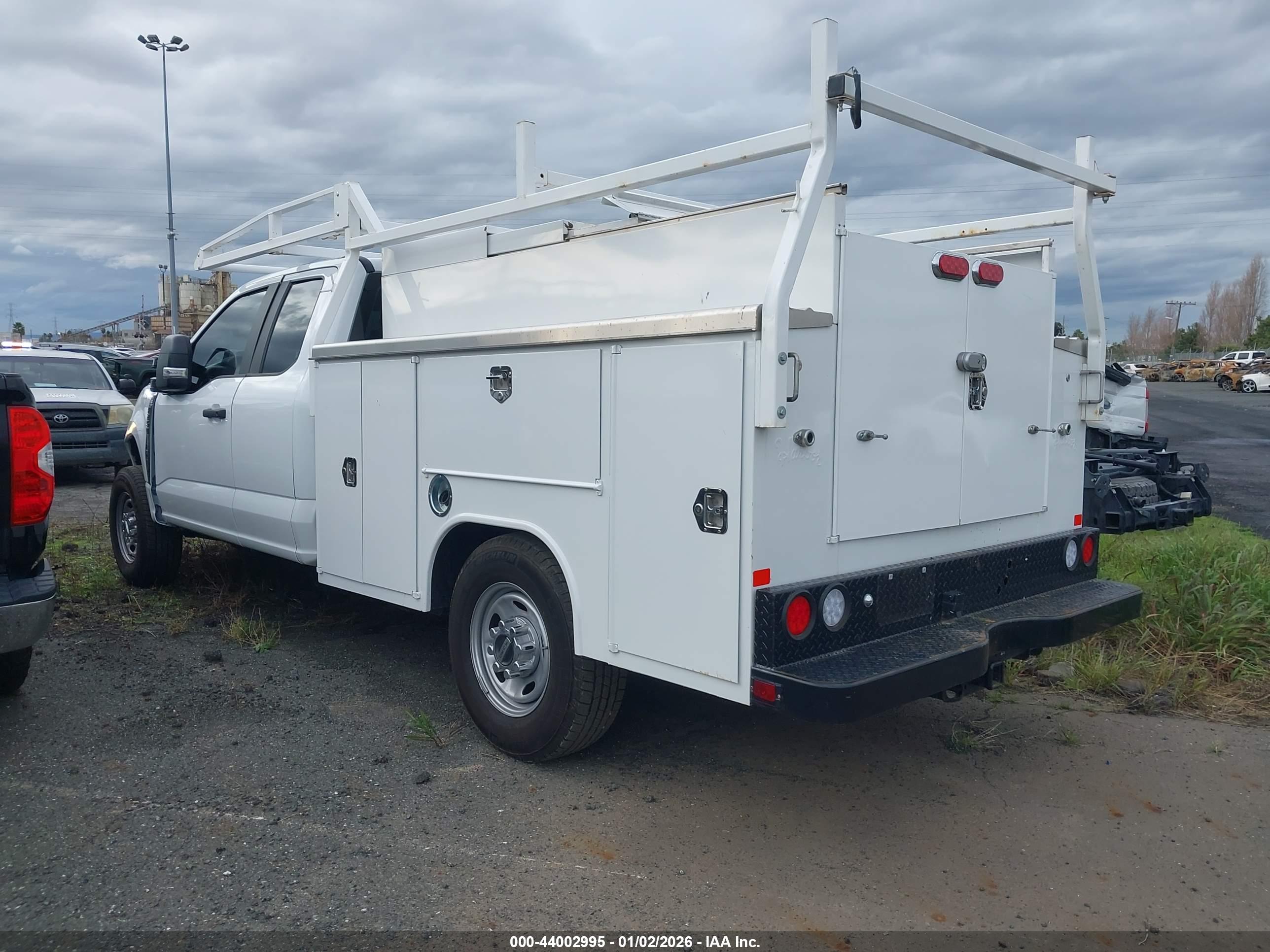 FORD F-250 image 3