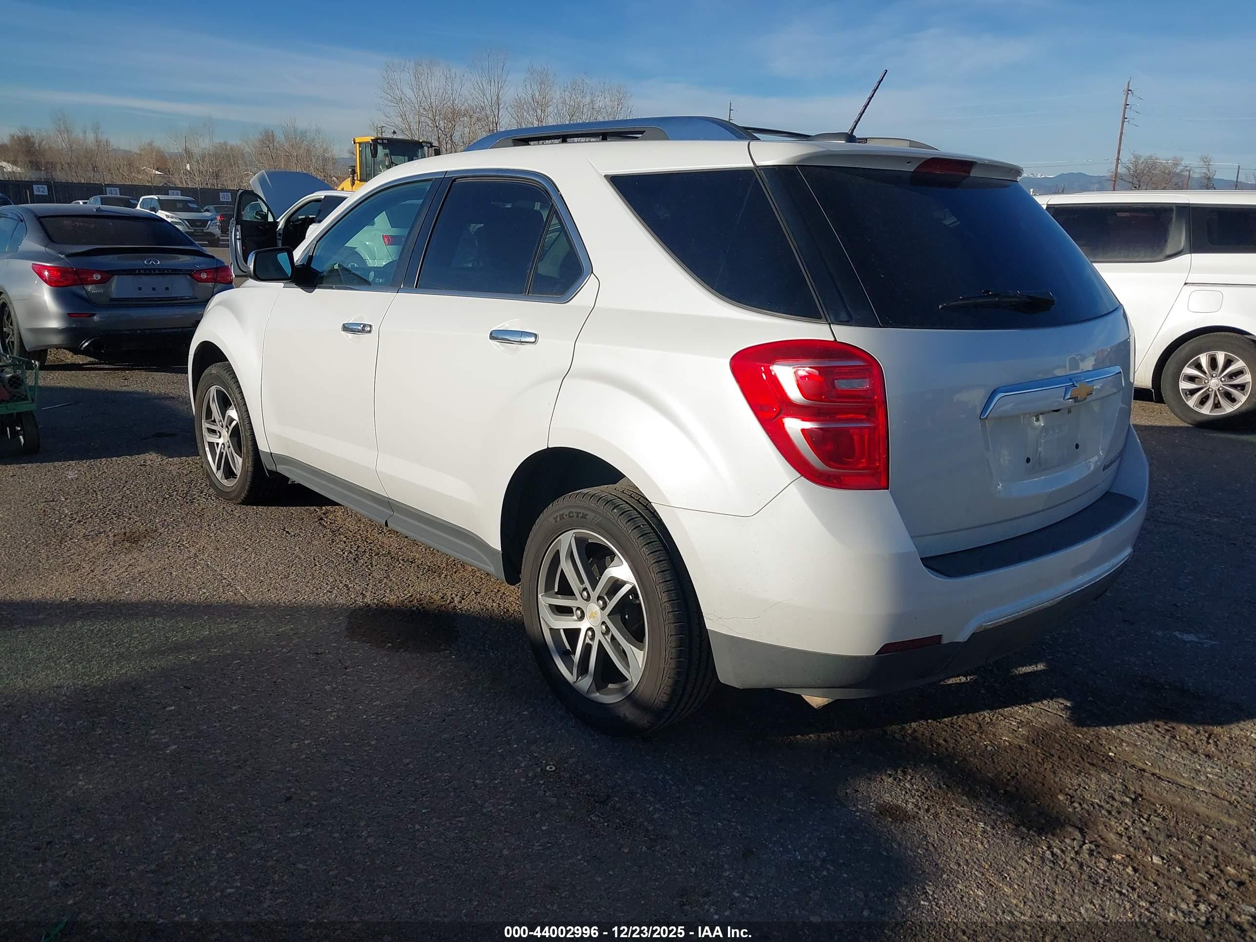 CHEVROLET EQUINOX image 3