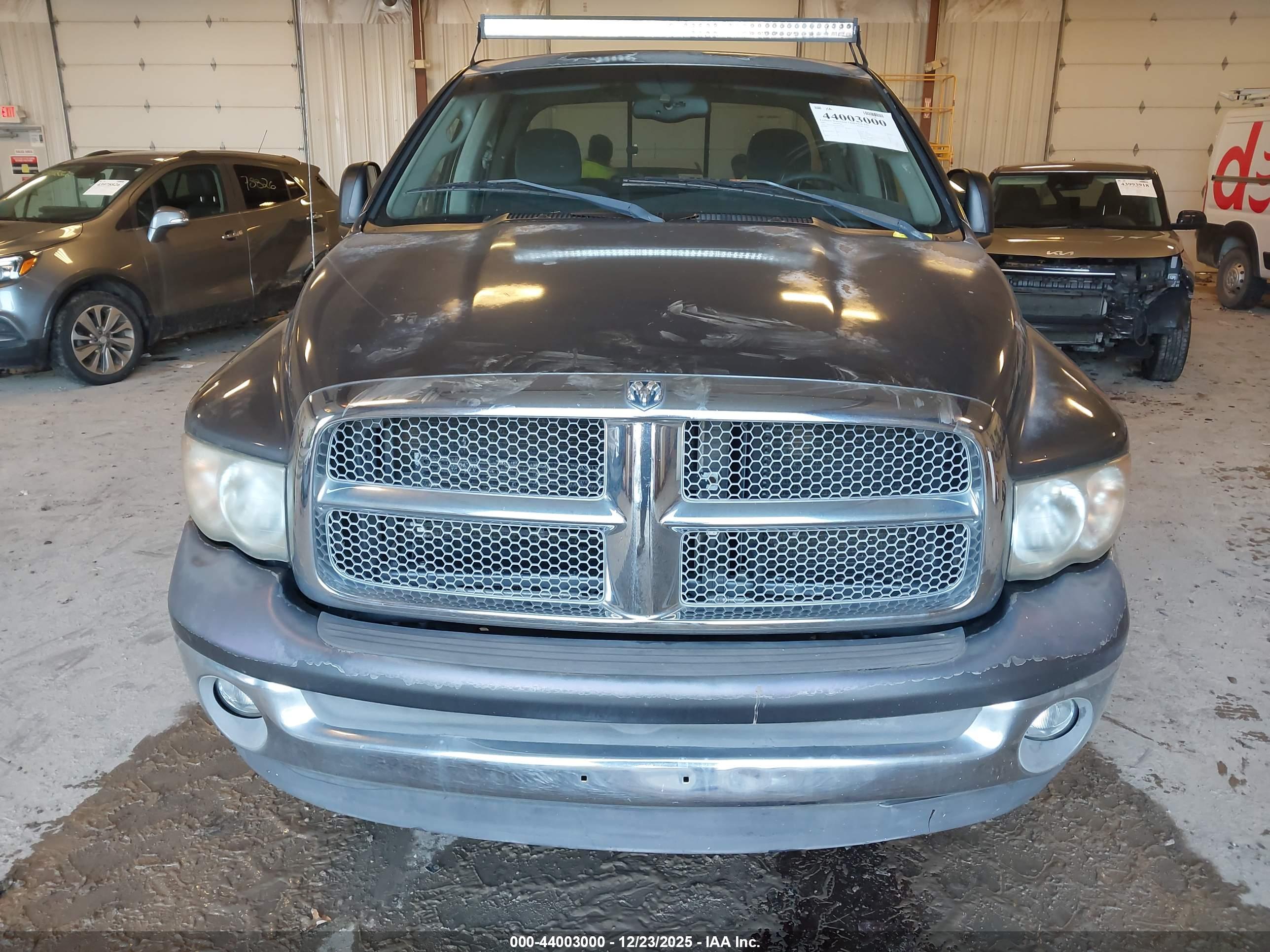 DODGE RAM image 6