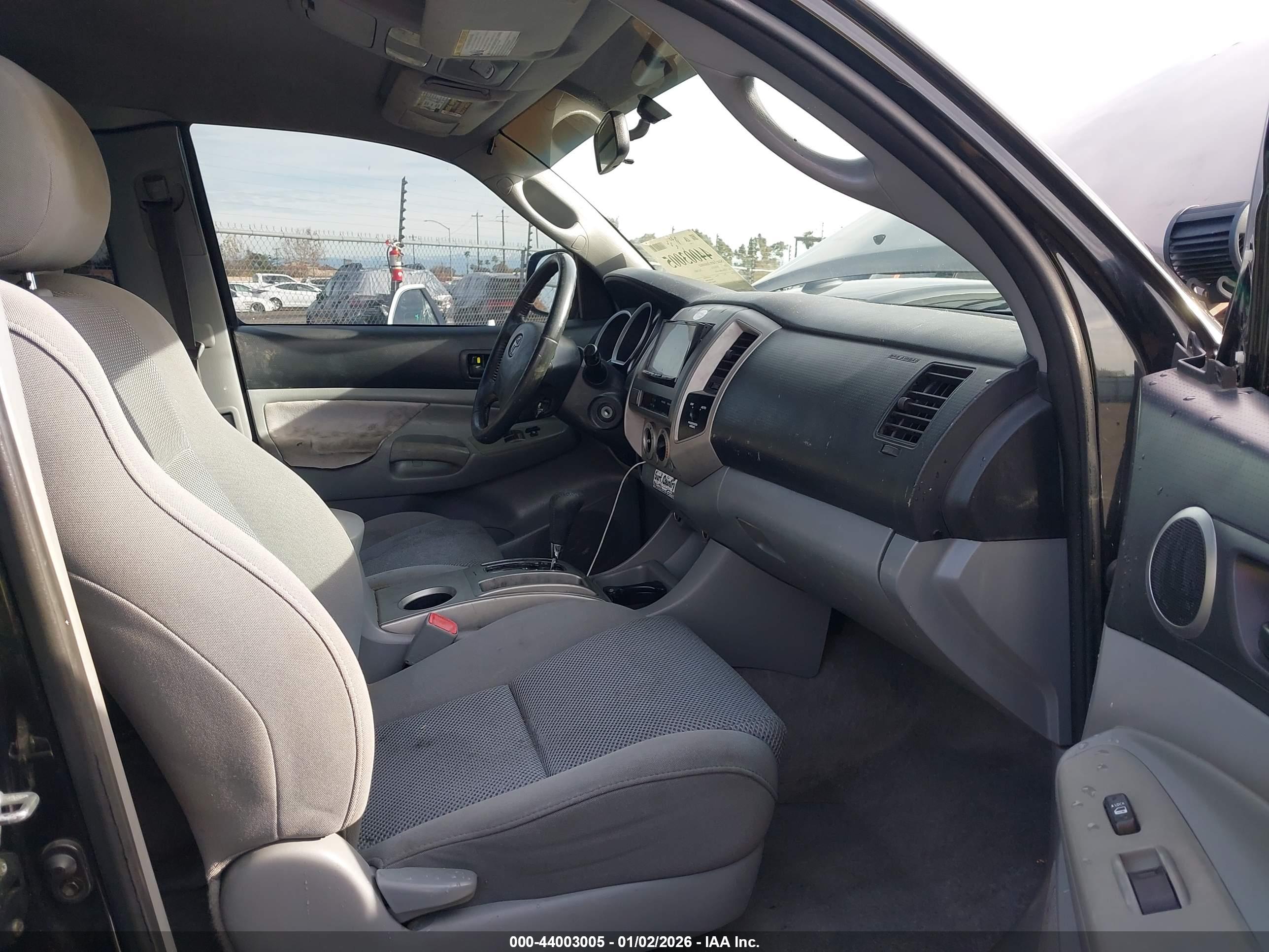 TOYOTA TACOMA image 5