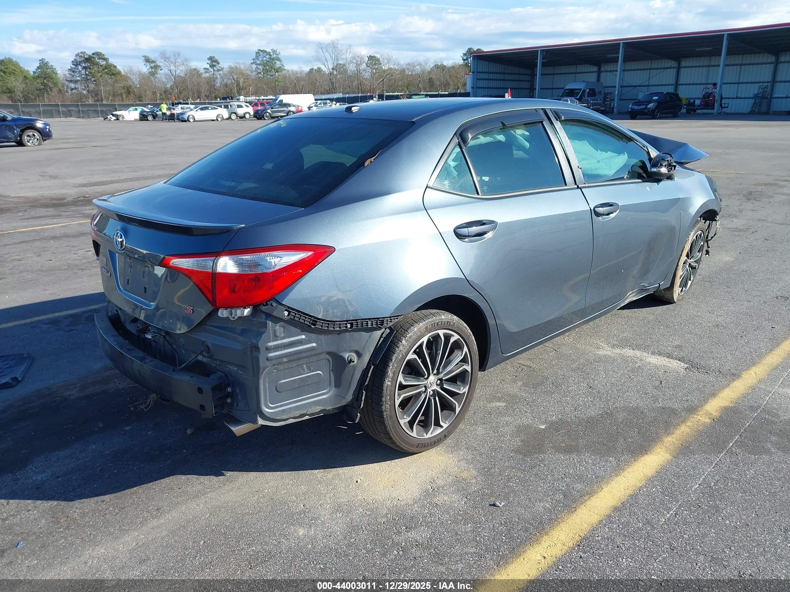 TOYOTA COROLLA image 4