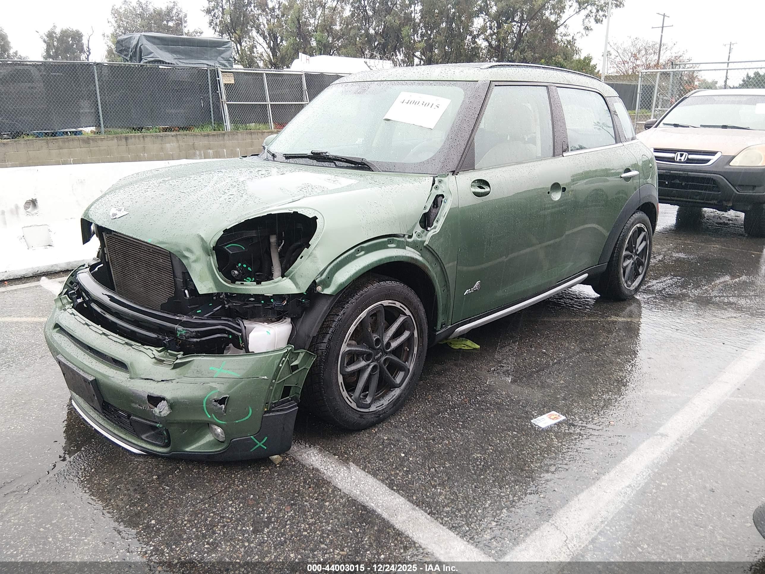 MINI COUNTRYMAN image 2
