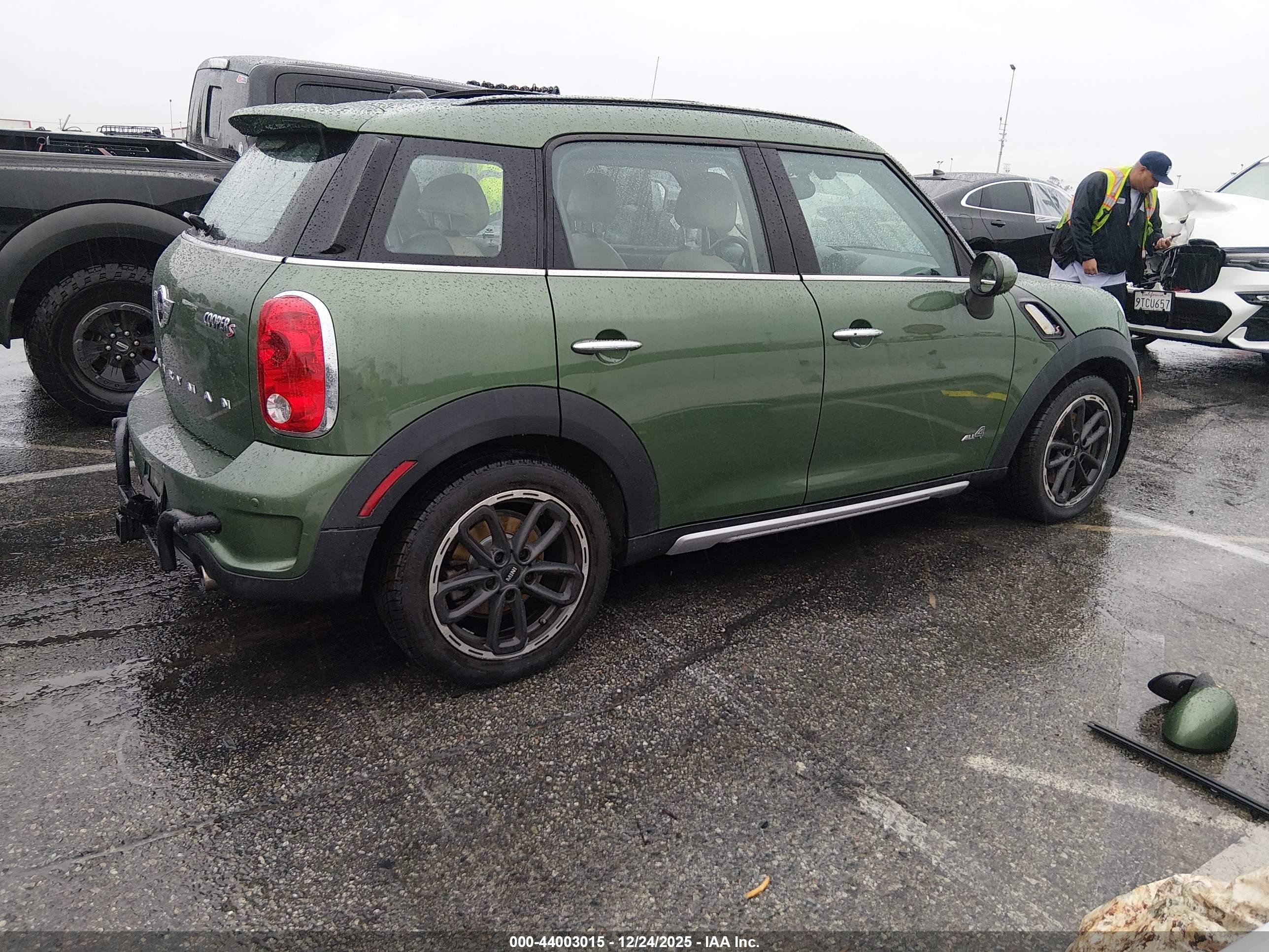 MINI COUNTRYMAN image 4