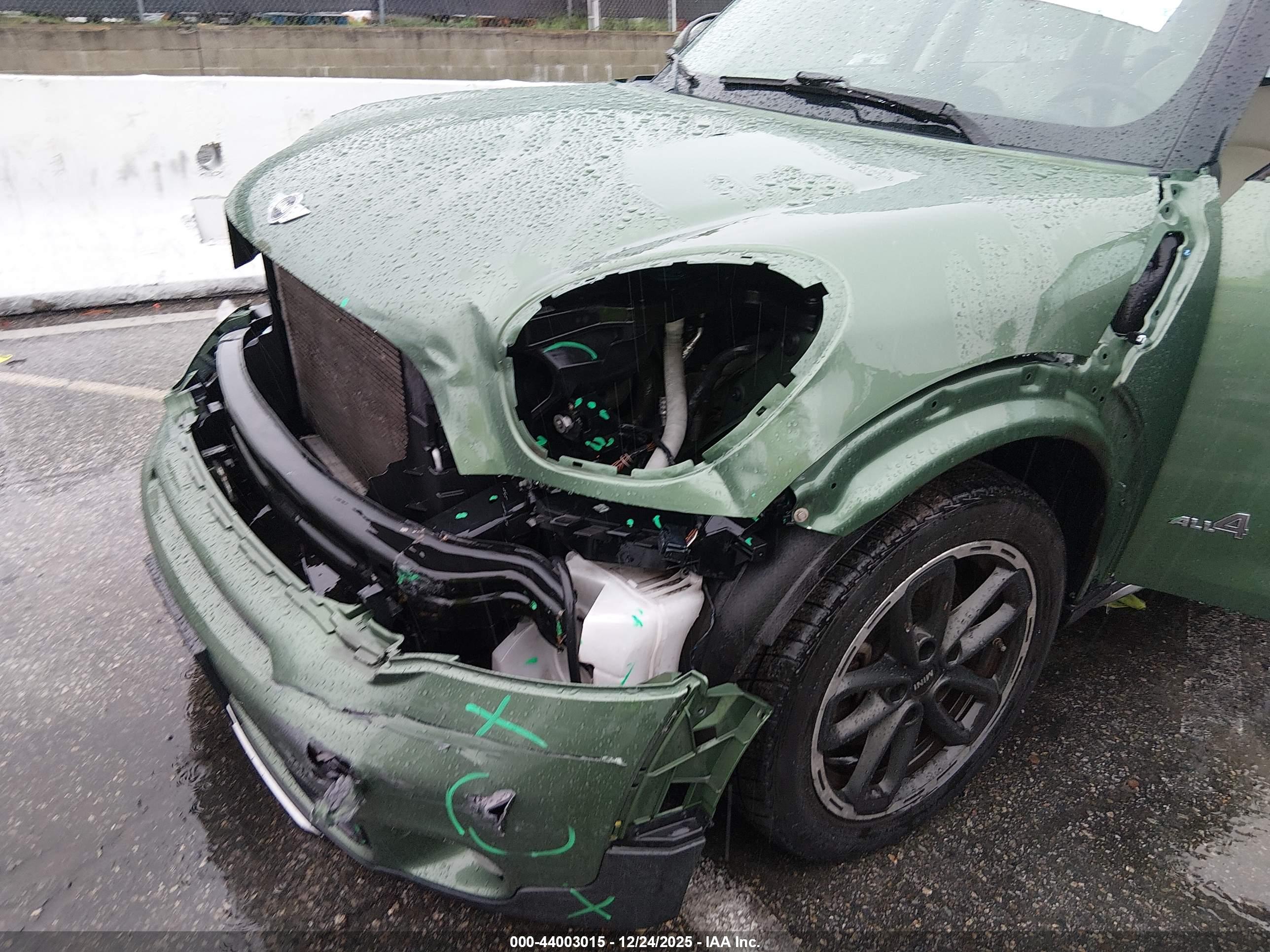 MINI COUNTRYMAN image 6