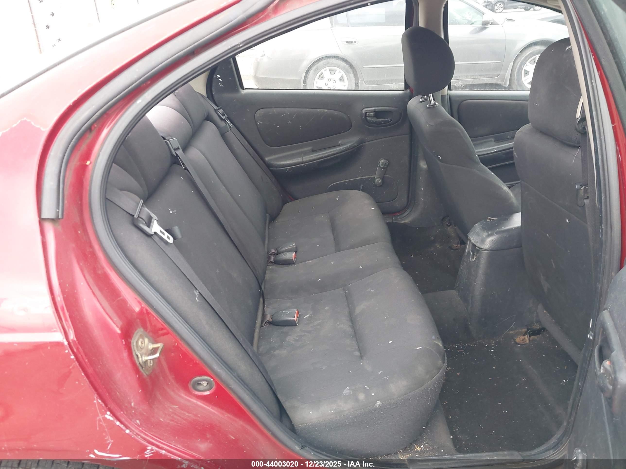 DODGE NEON image 8