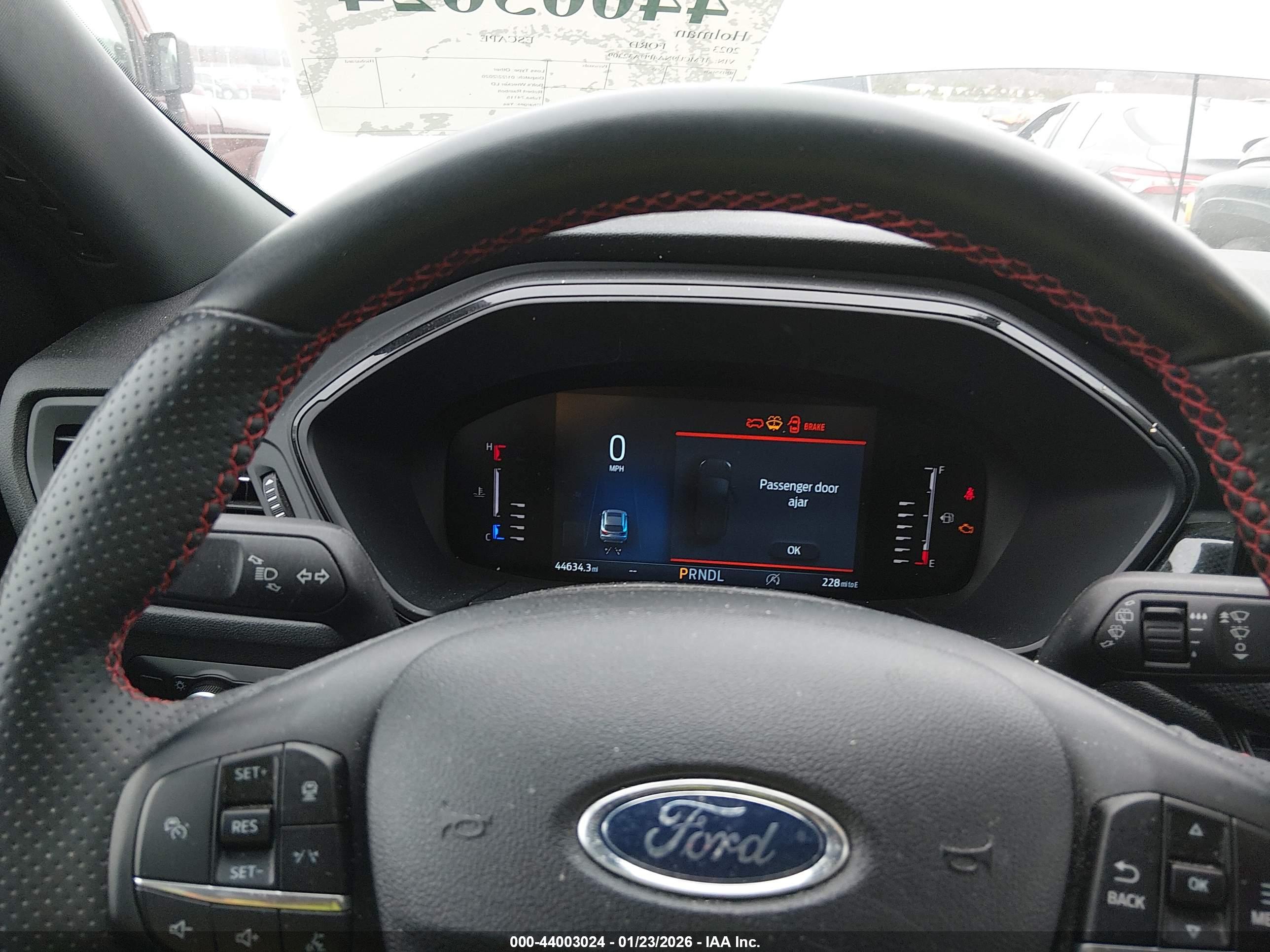 FORD ESCAPE image 7