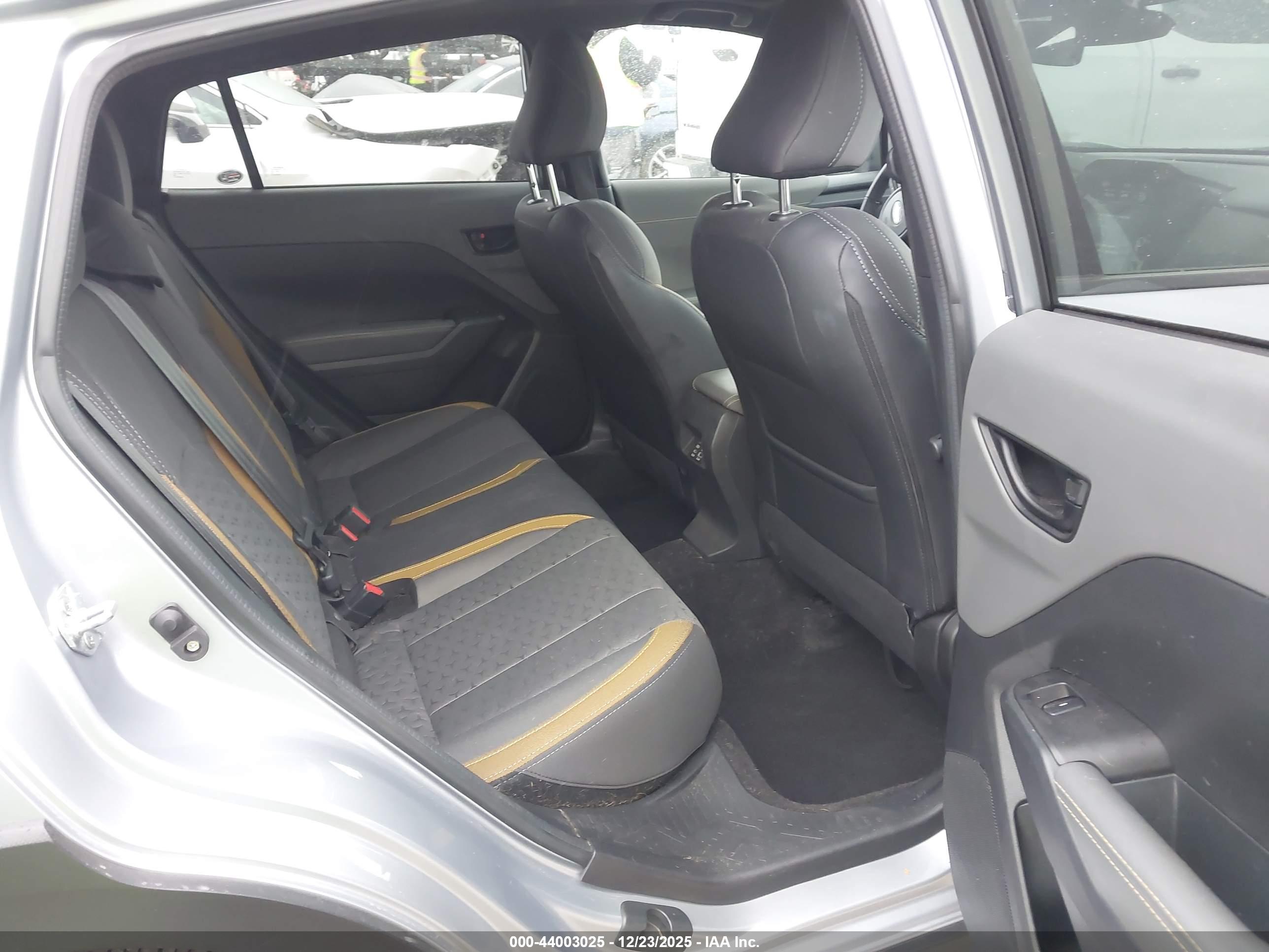 SUBARU CROSSTREK image 8