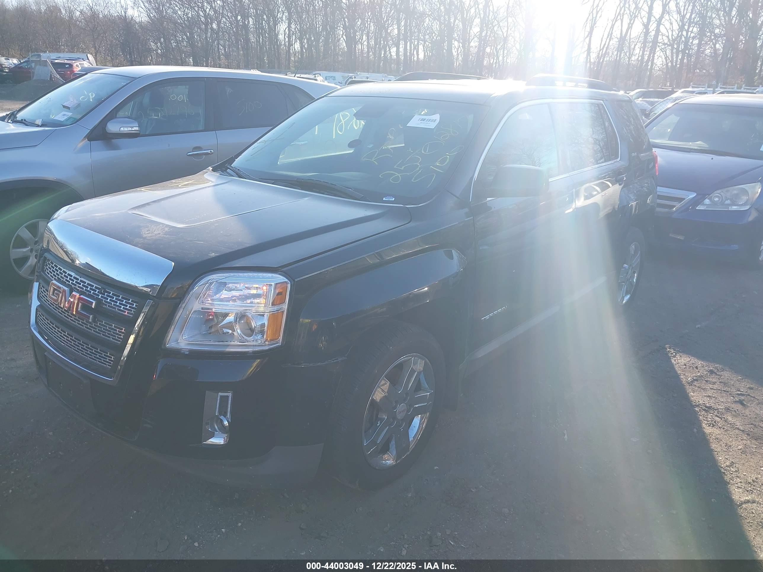GMC TERRAIN image 2