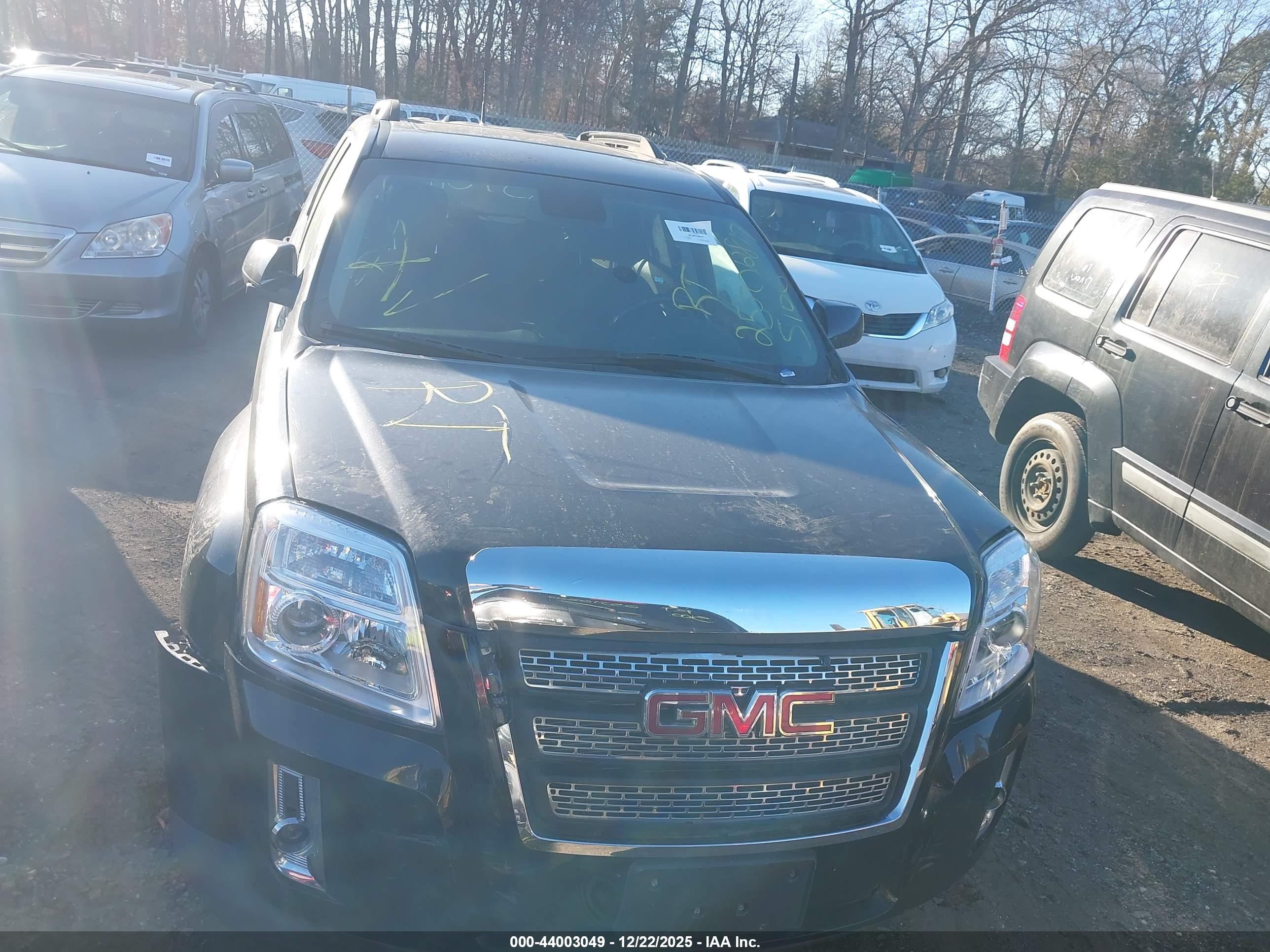 GMC TERRAIN image 6