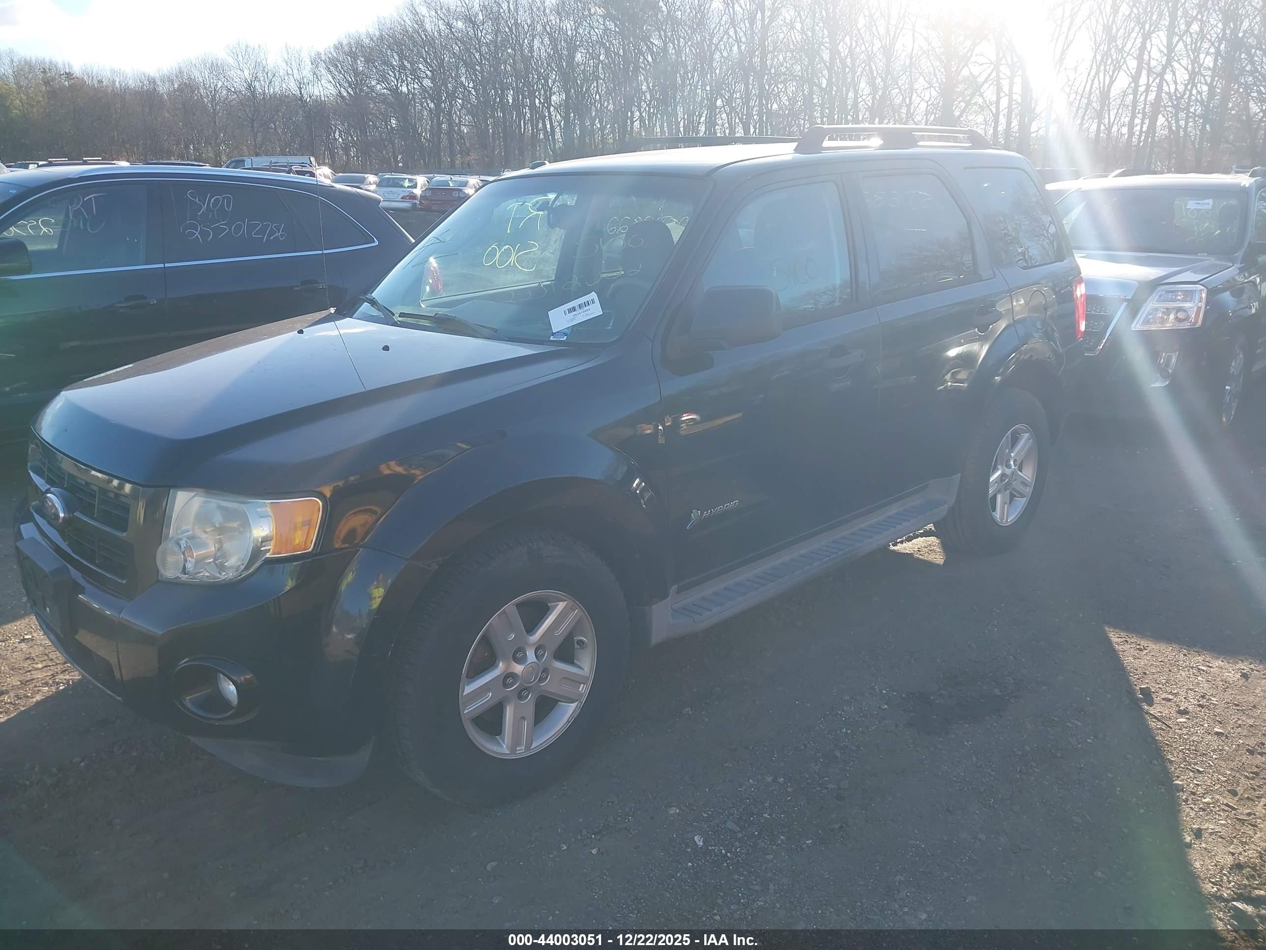 FORD ESCAPE image 2