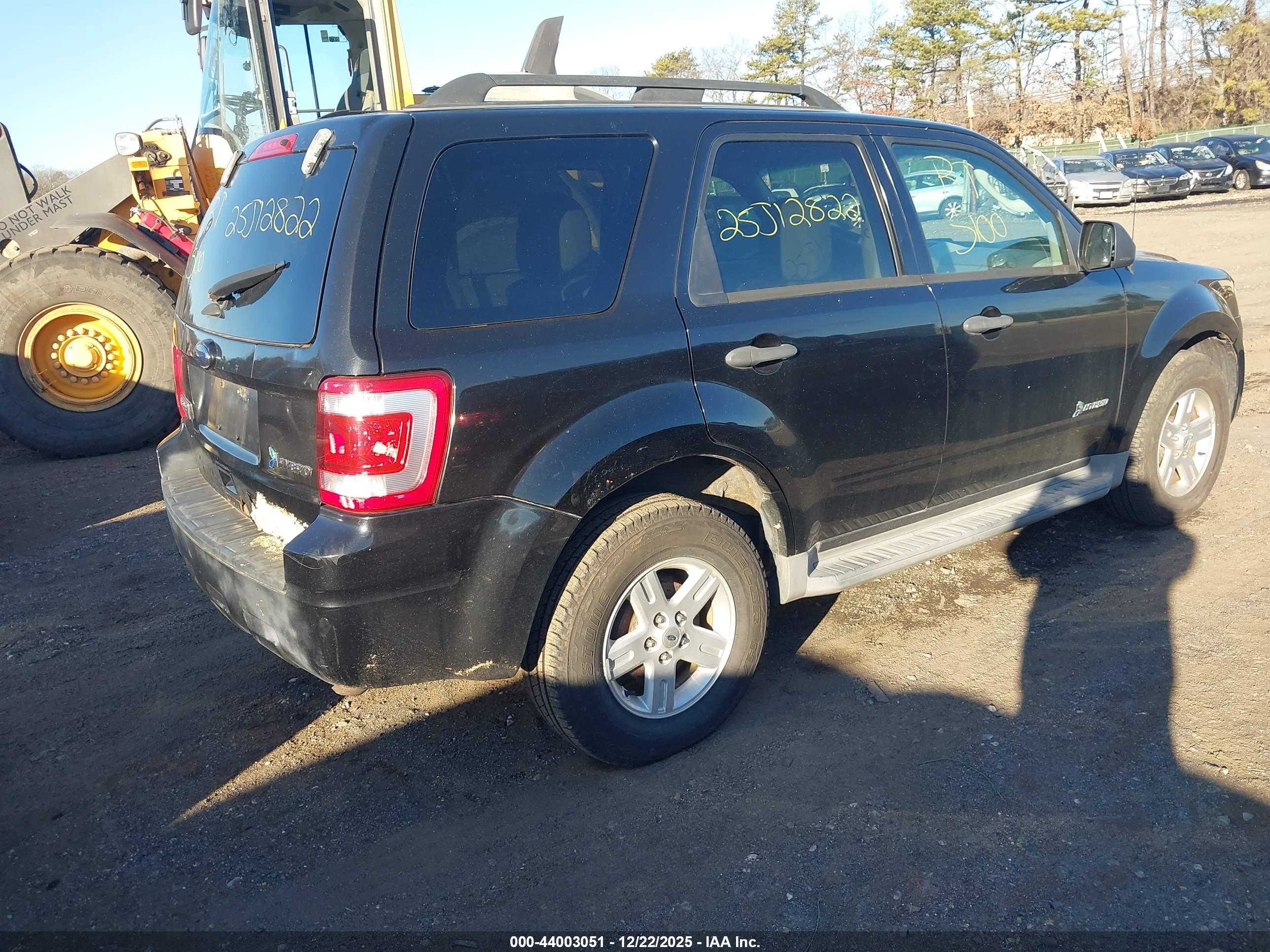 FORD ESCAPE image 4