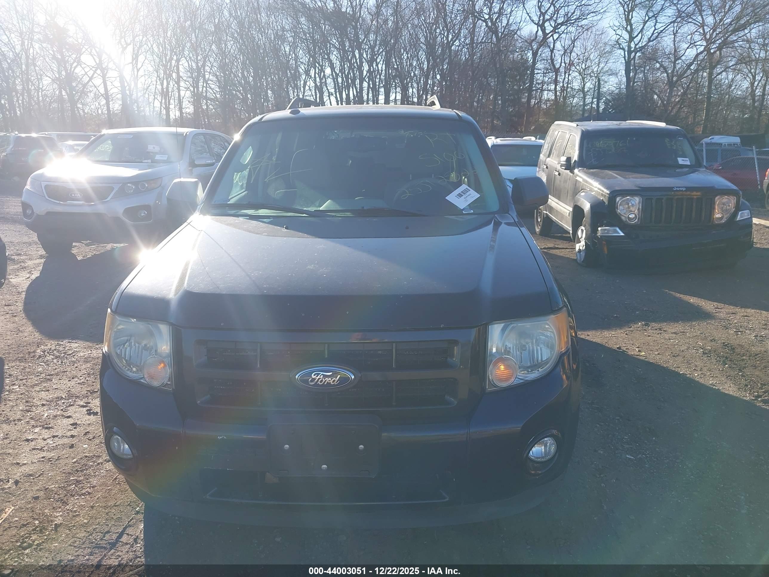 FORD ESCAPE image 6